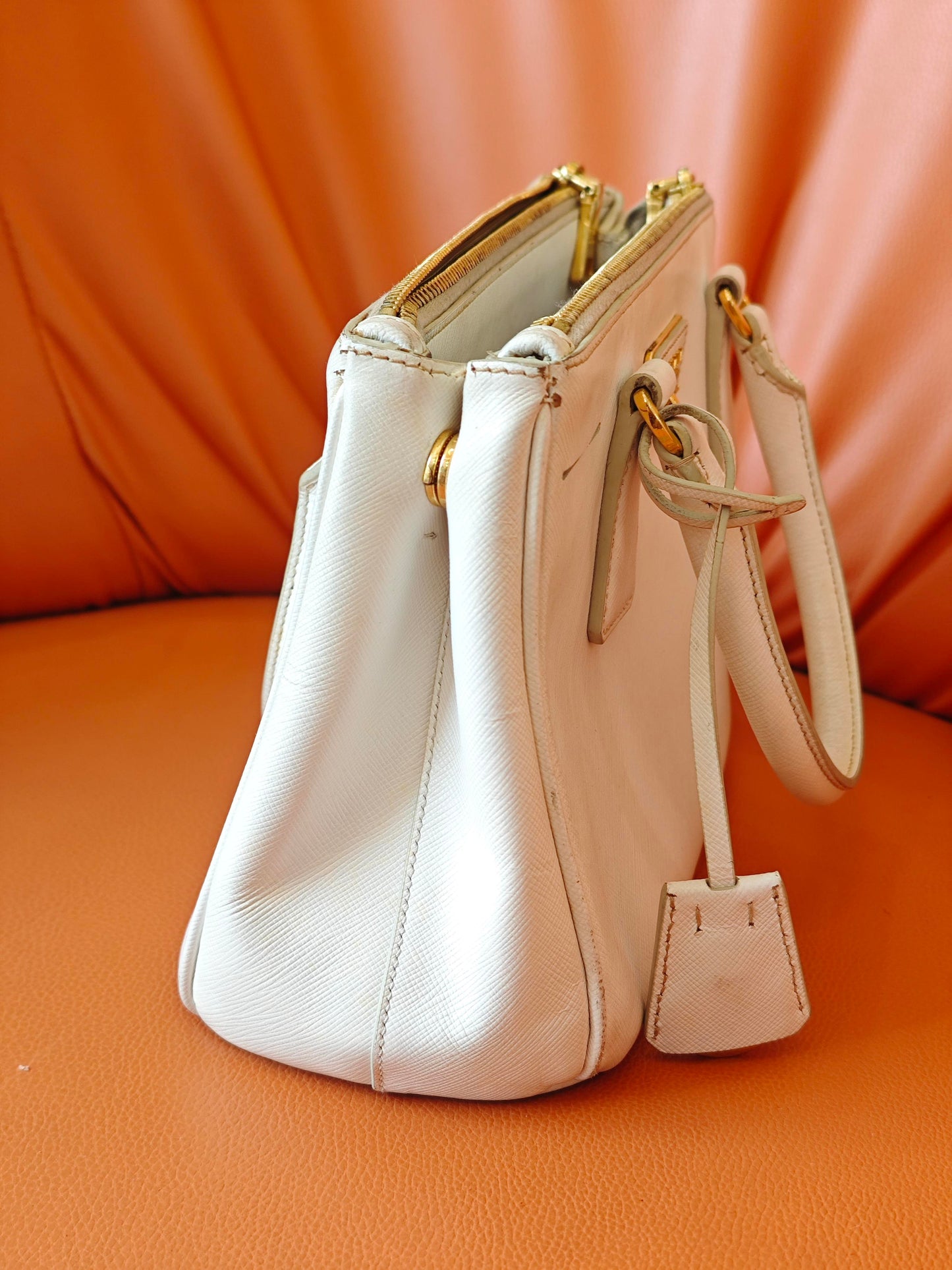 Prada - Saffiano Lux Double Zip Tote - Leather - White - (small)