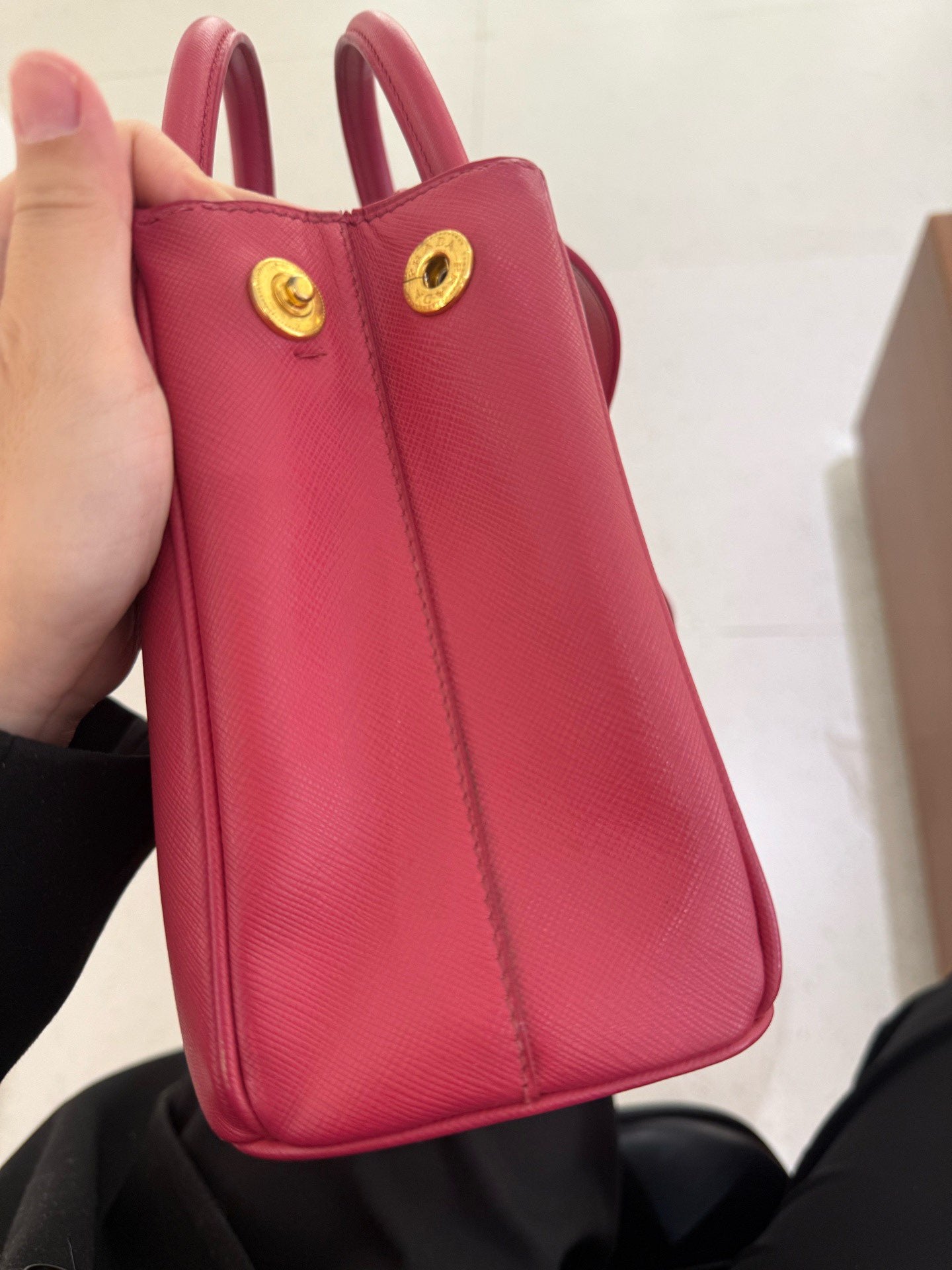 Prada - Saffiano Lux Double Zip Tote - Saffiano leather - Rose Pink with Gold-Tone Hardware - (medium)