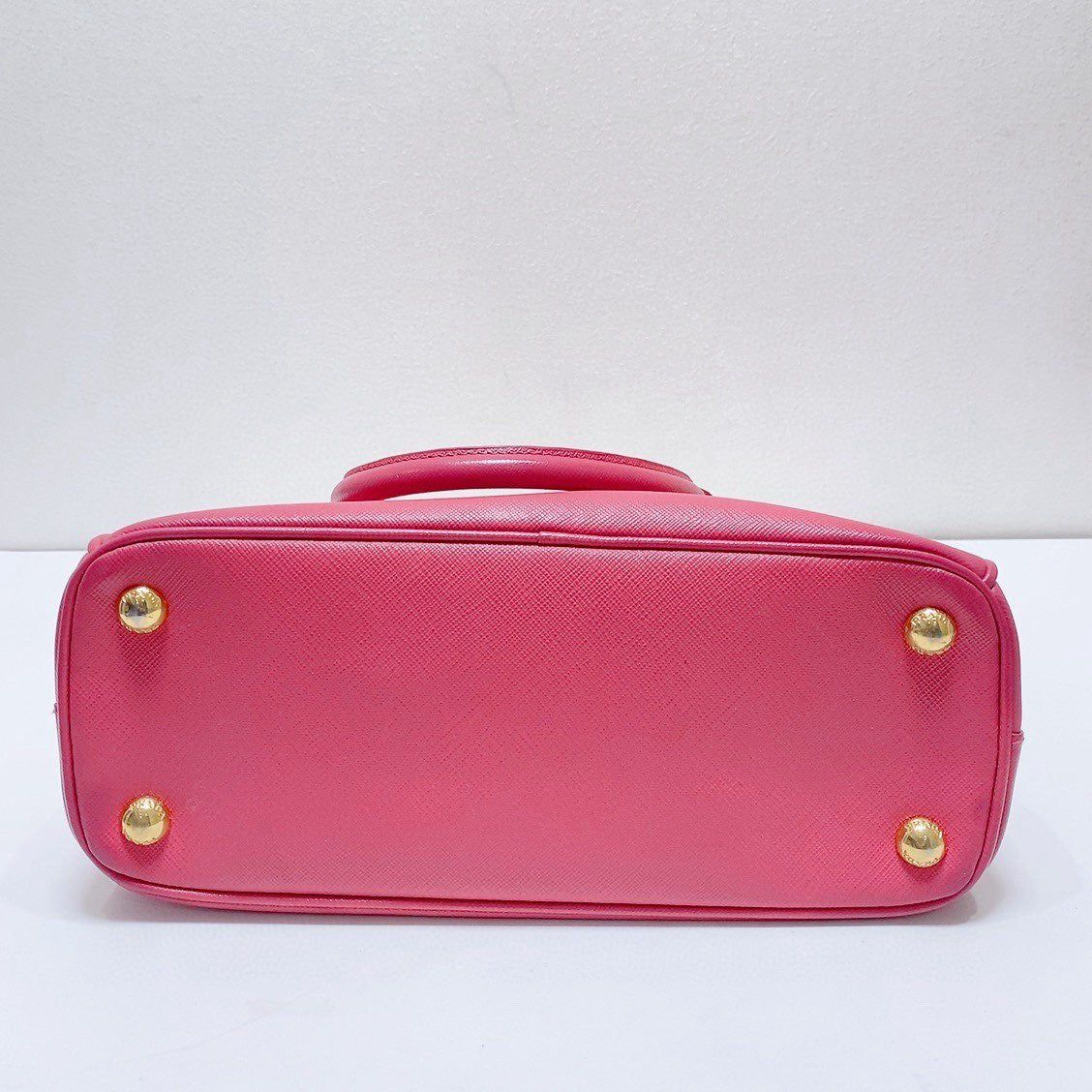 Prada - Saffiano Lux Double Zip Tote - Saffiano leather - Rose Pink with Gold-Tone Hardware - (medium)