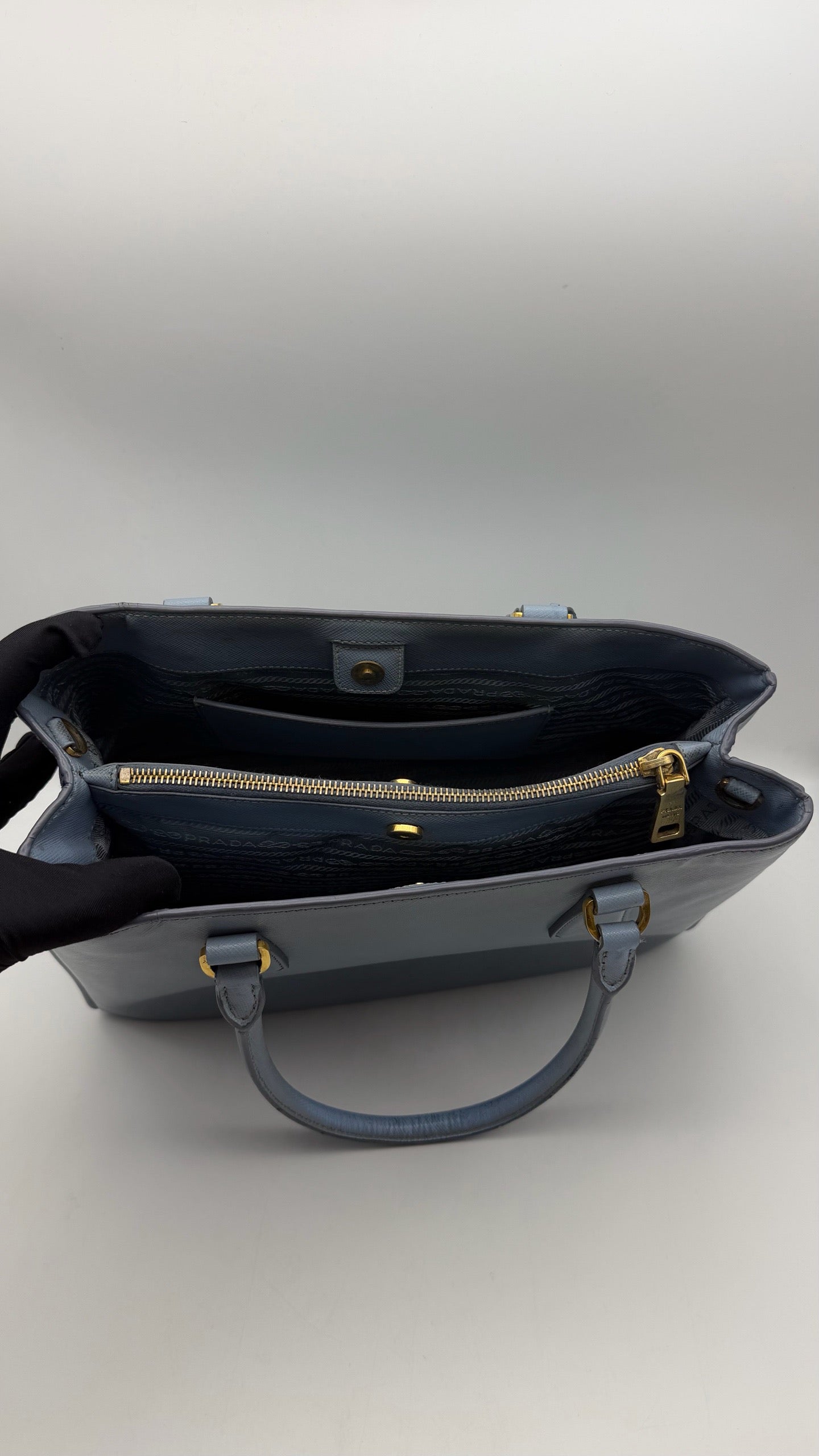 Prada - Saffiano Lux - Leather - Blue - (medium)