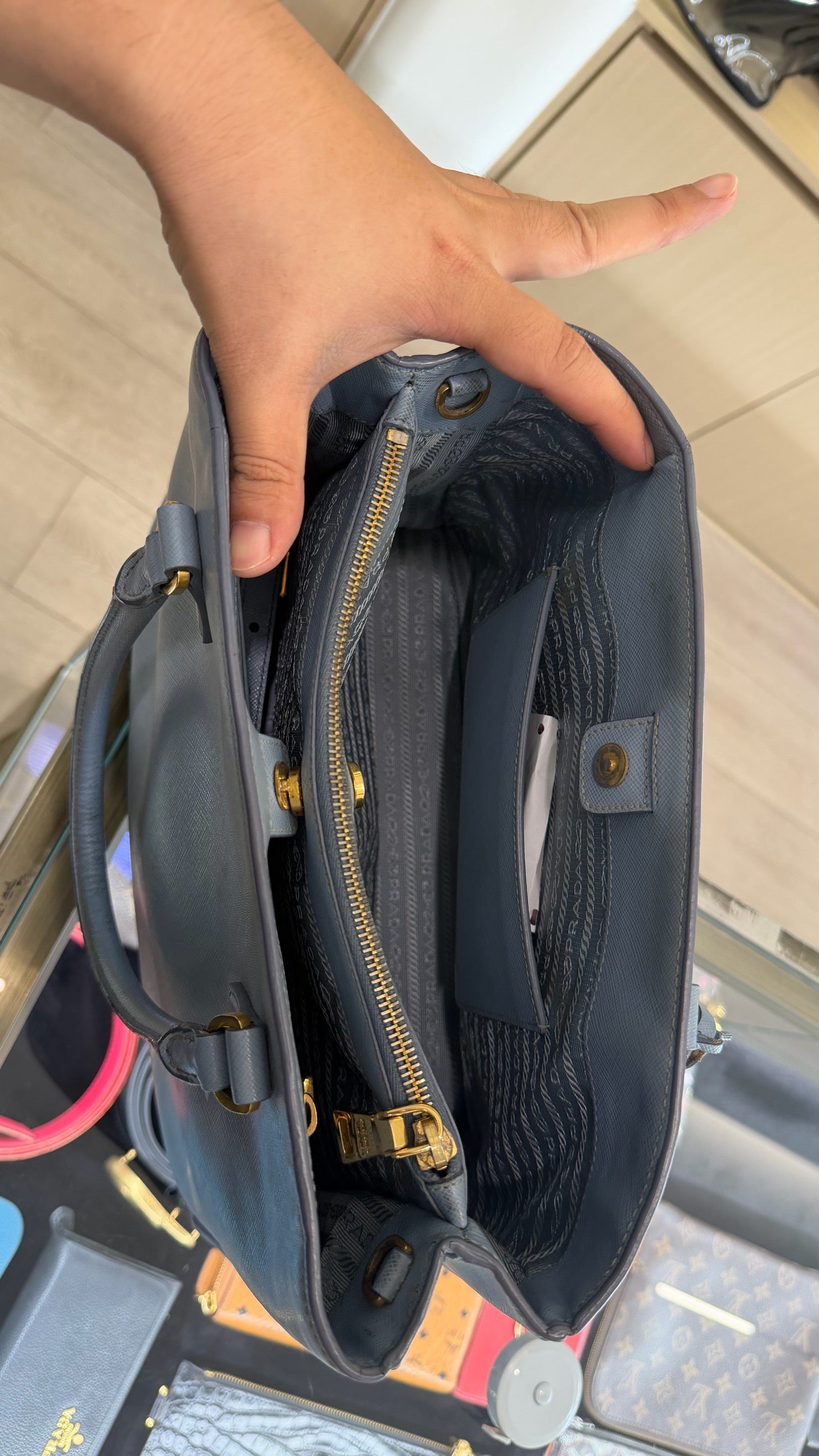 Prada - Saffiano Lux - Leather - Blue - (medium)