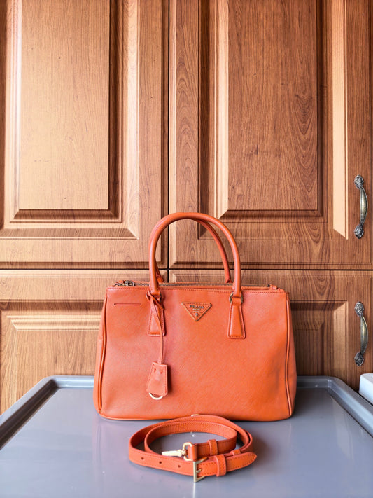 Prada - Saffiano Lux - Leather - Orange - (medium)