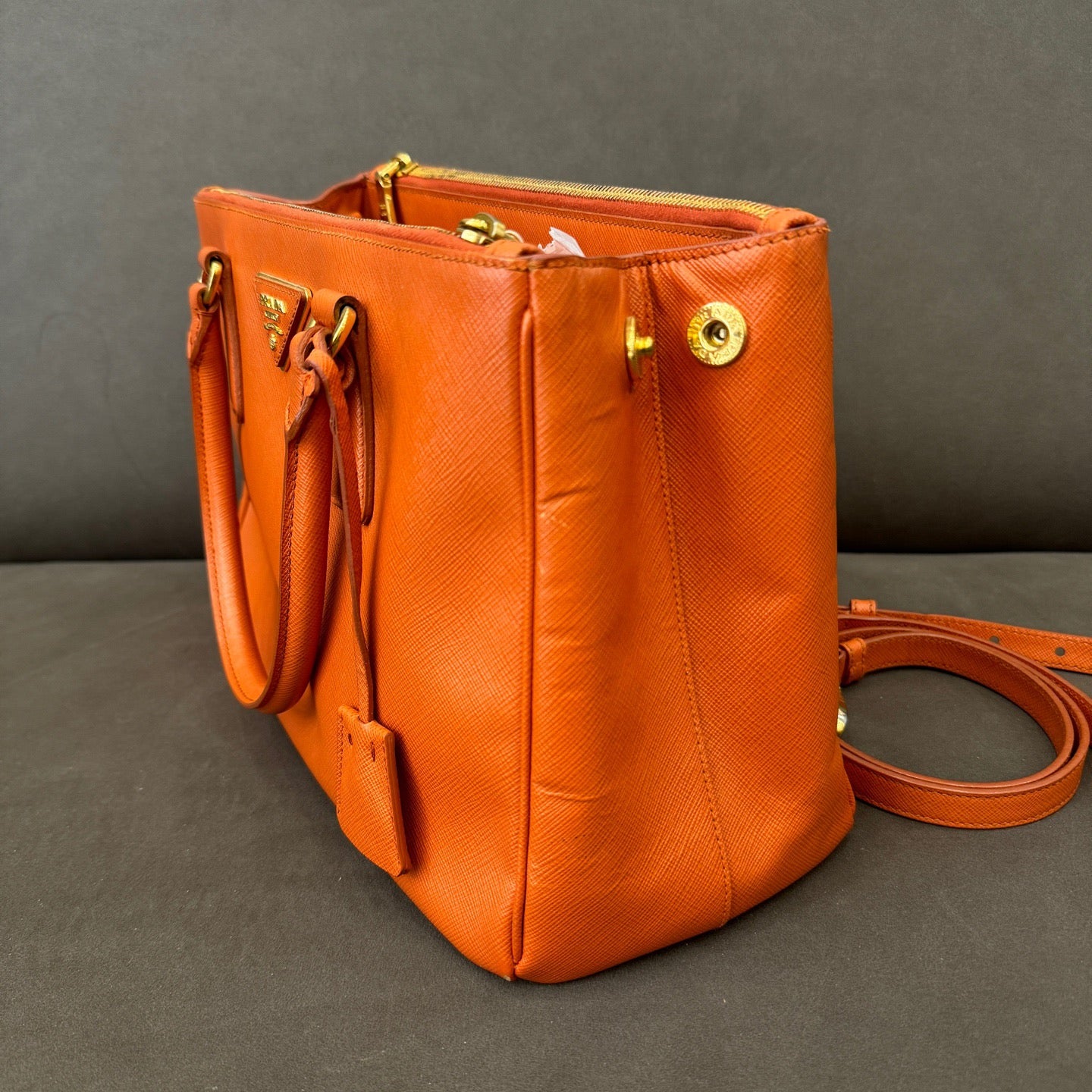 Prada - Saffiano Lux - Leather - Orange - (Medium)