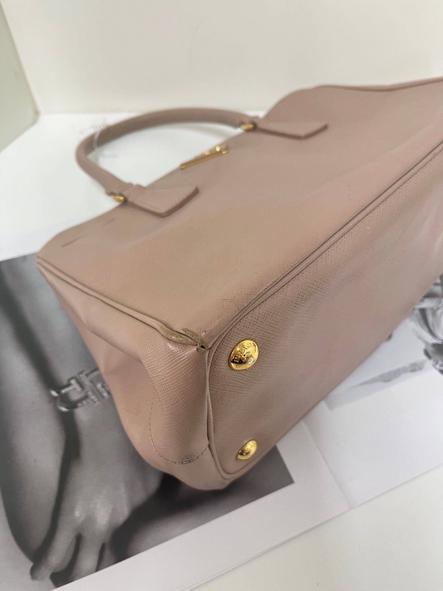 Prada - Saffiano Lux - Leather - Pink - (medium)
