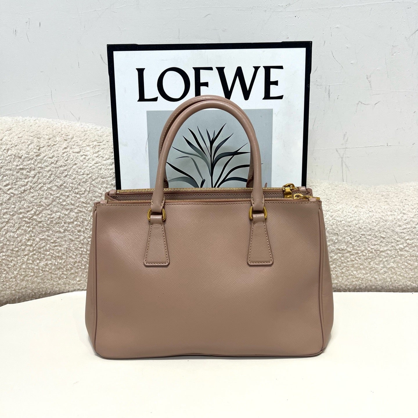 Prada - Saffiano Lux Tote - Leather - Beige - (medium)