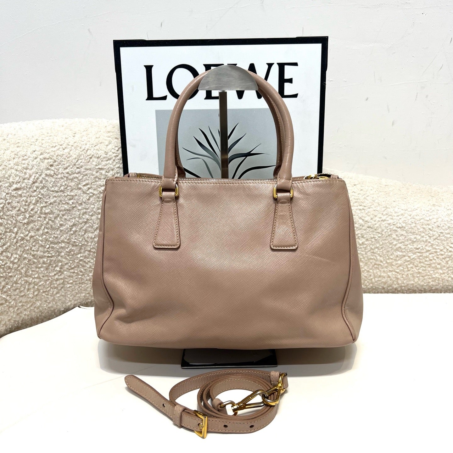 Prada - Saffiano Lux Tote - Leather - Beige - (medium)