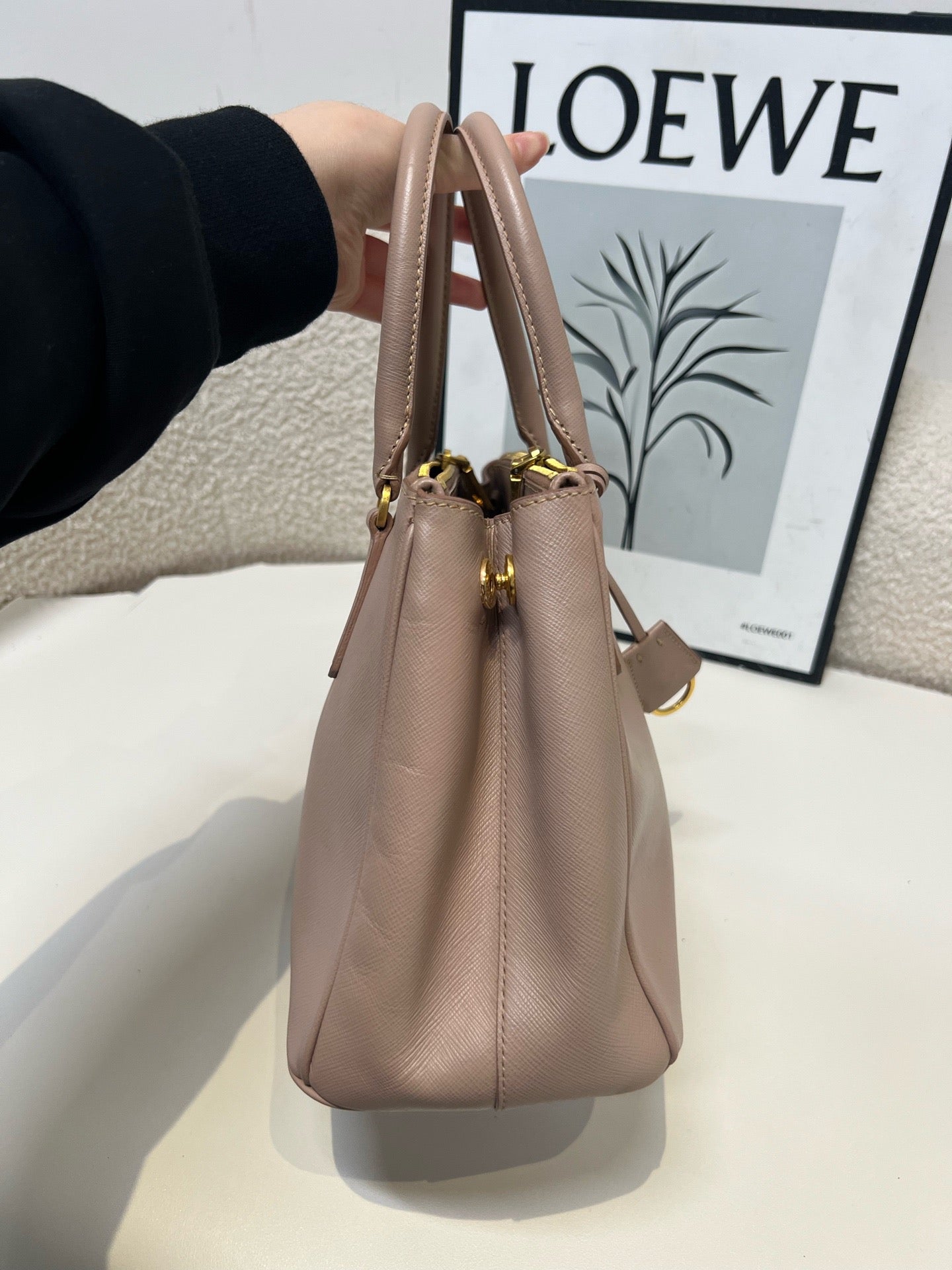 Prada - Saffiano Lux Tote - Leather - Beige - (medium)
