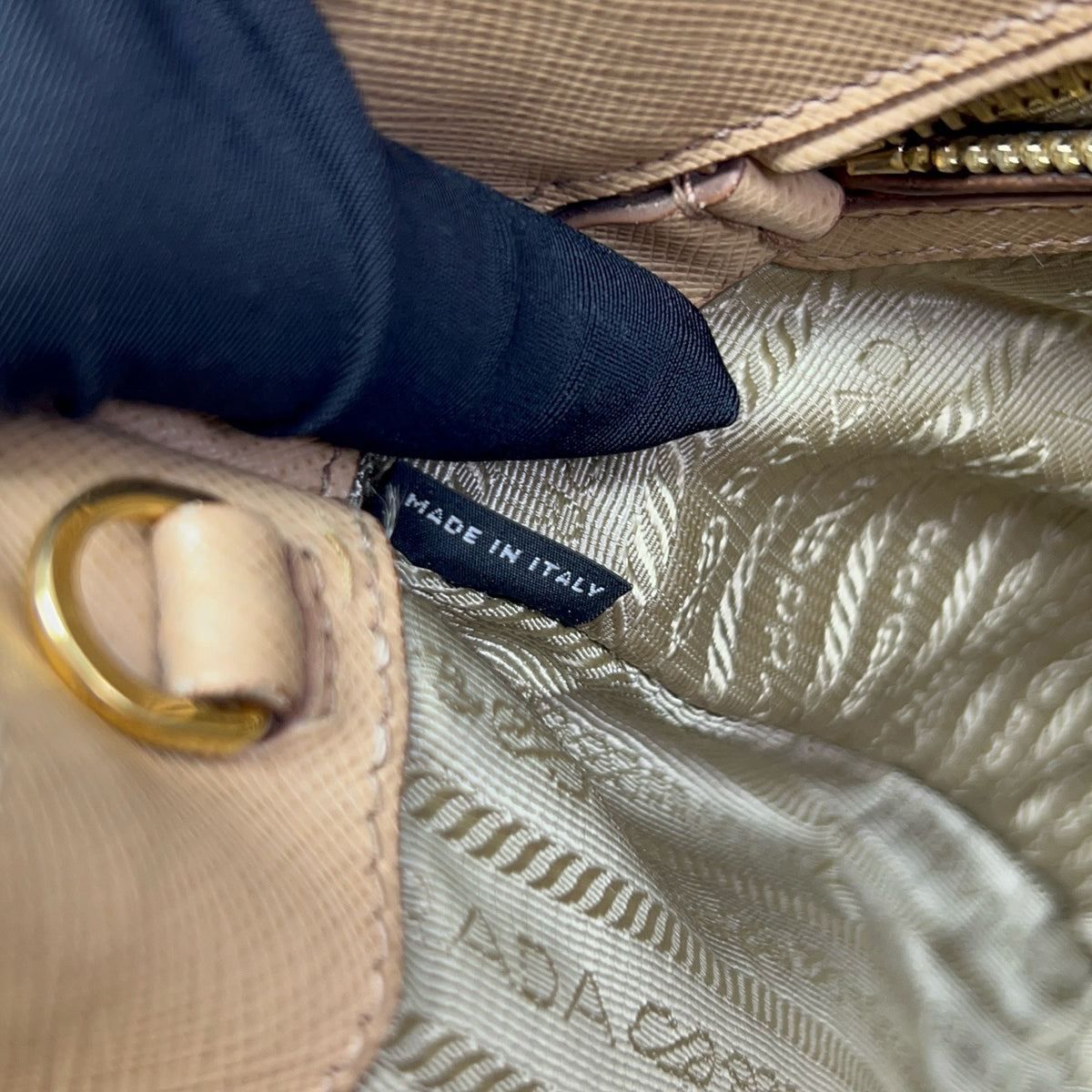 Prada - Saffiano Lux Tote - Leather - Beige - (medium)