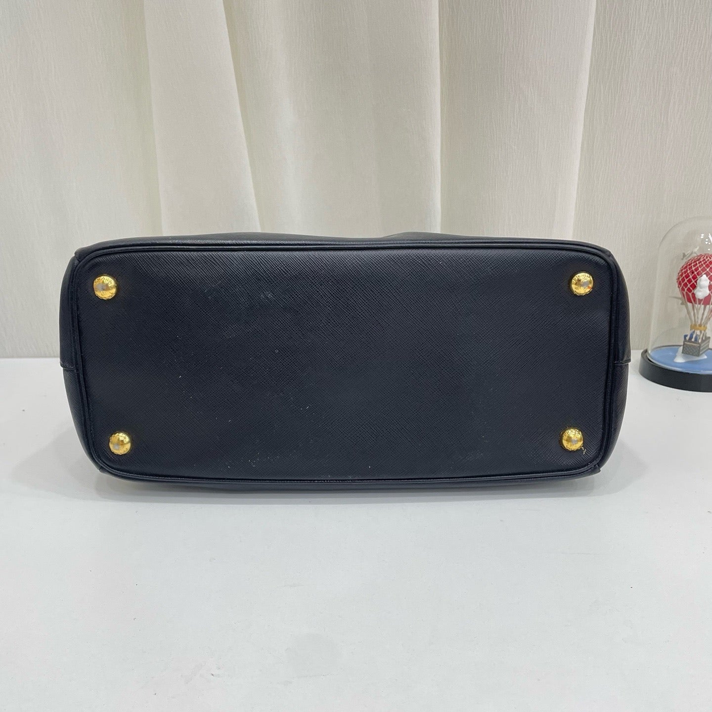 Prada - Saffiano Lux Tote - Leather - Black - (medium)