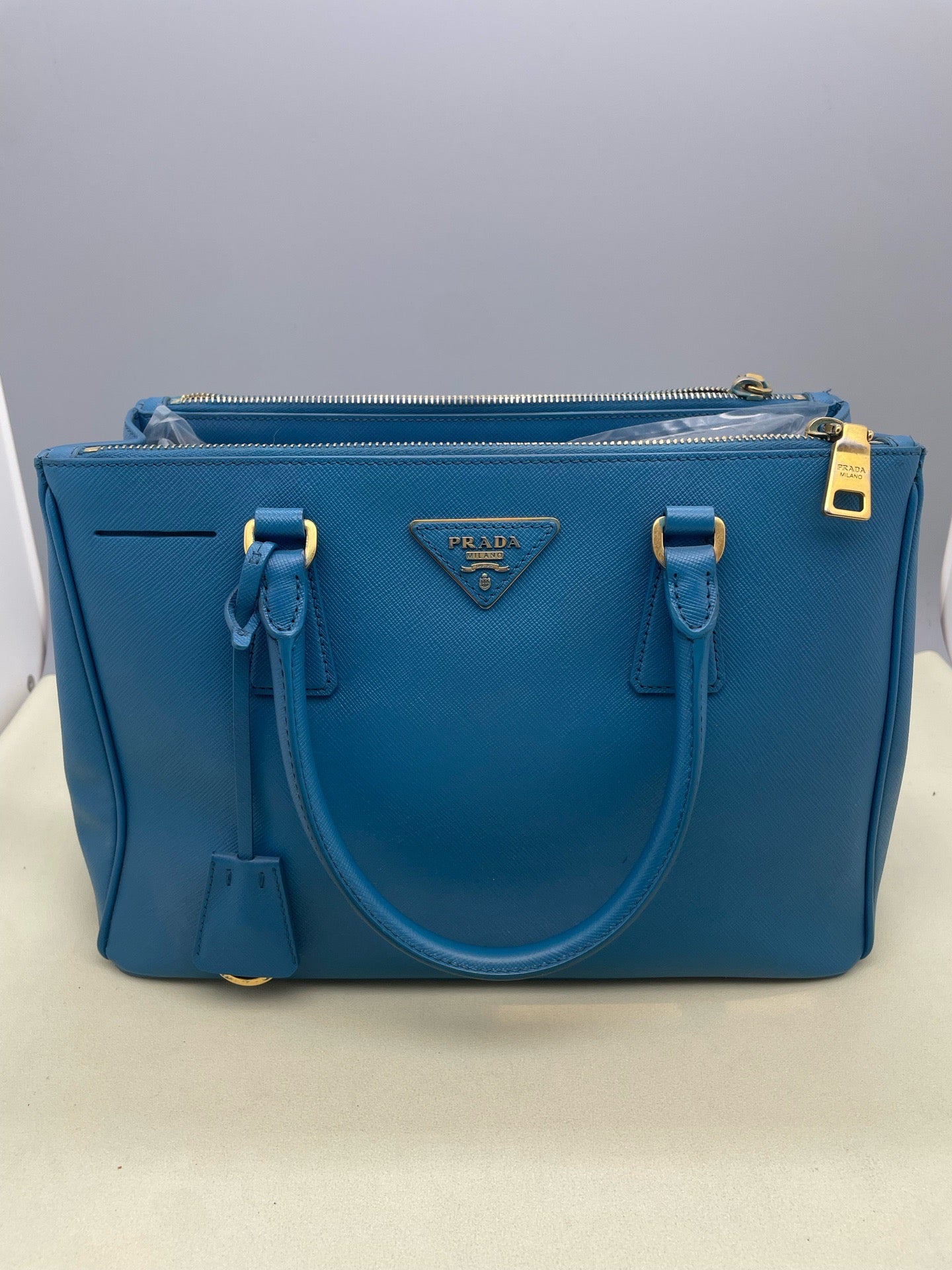Prada - Saffiano Lux Tote - Leather - Blue - (Medium)