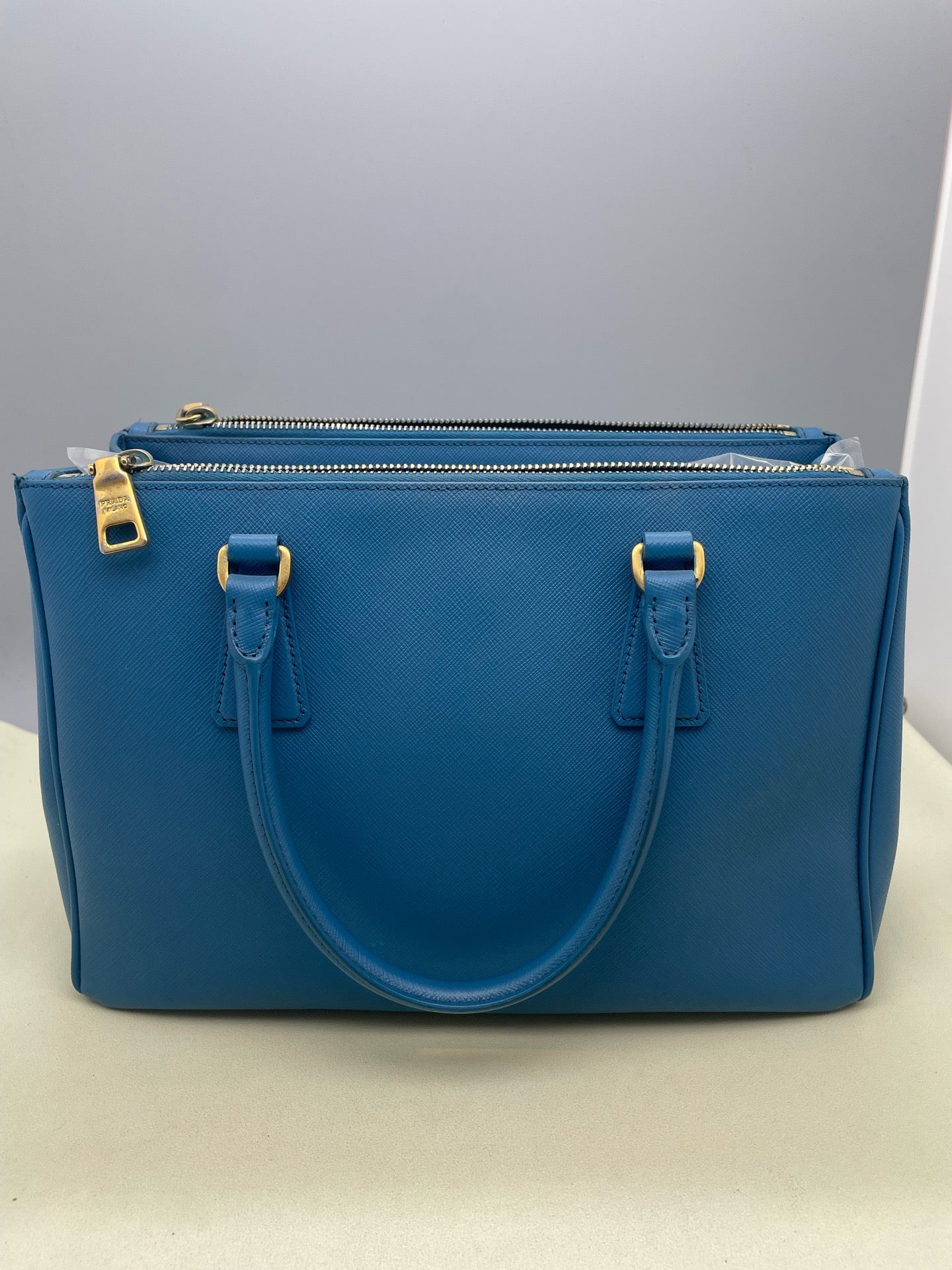 Prada - Saffiano Lux Tote - Leather - Blue - (Medium)
