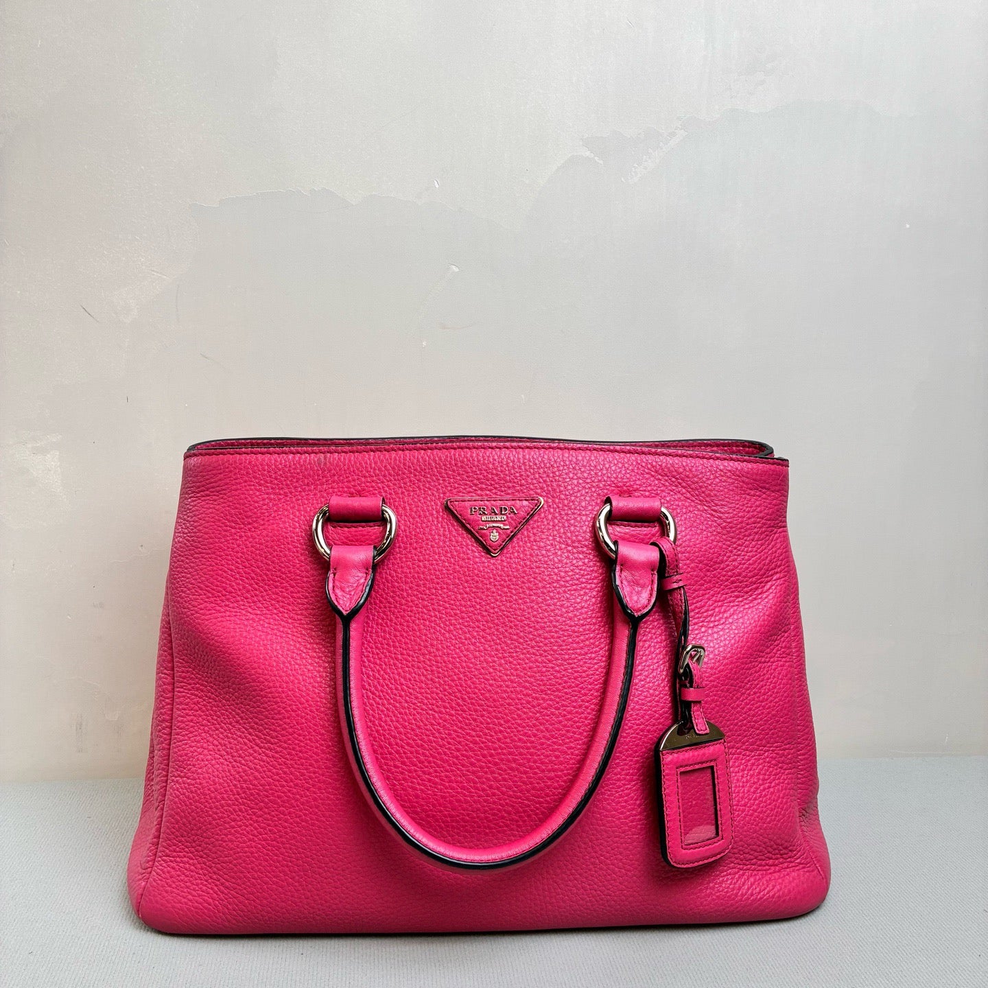Prada - Saffiano Lux Tote - Leather - Pink - (large)