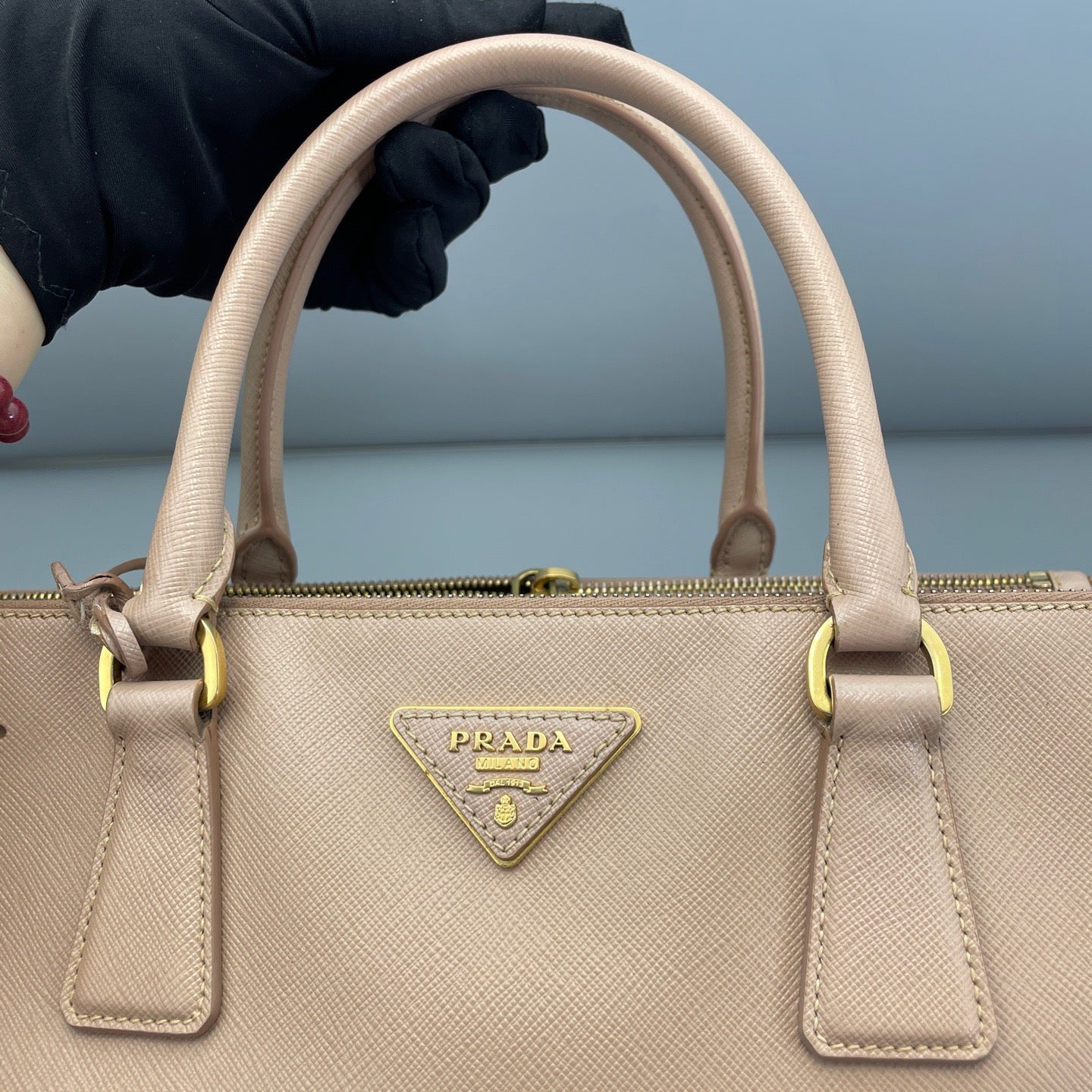 Prada - Saffiano Lux Tote - Leather - Pink - (large)