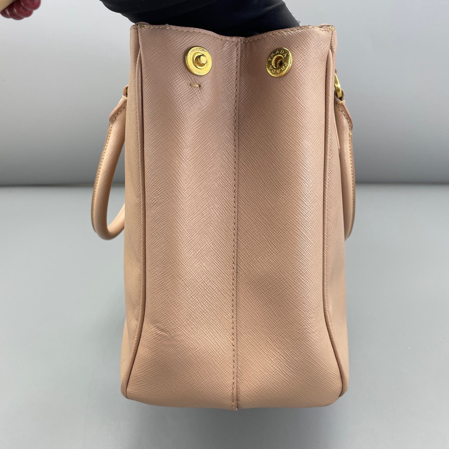 Prada - Saffiano Lux Tote - Leather - Pink - (large)