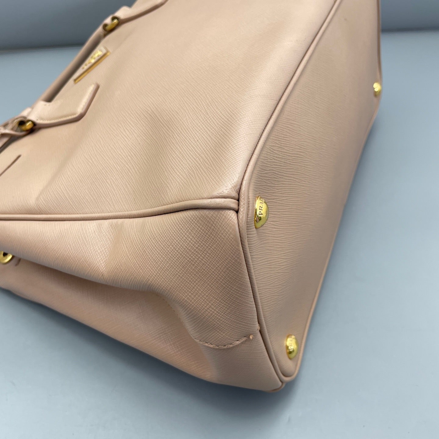 Prada - Saffiano Lux Tote - Leather - Pink - (large)