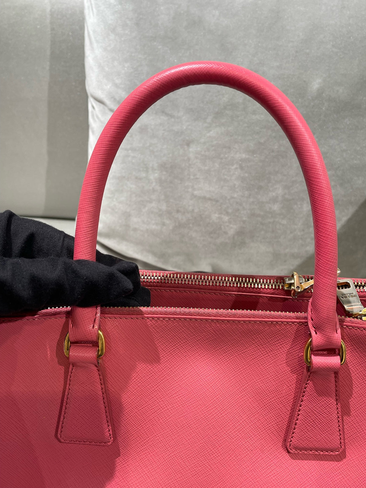 Prada - Saffiano Lux Tote - Leather - Pink - (medium)