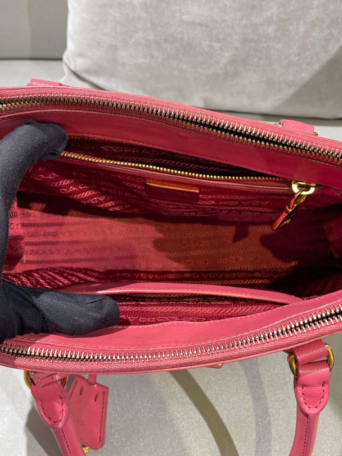 Prada - Saffiano Lux Tote - Leather - Pink - (medium)