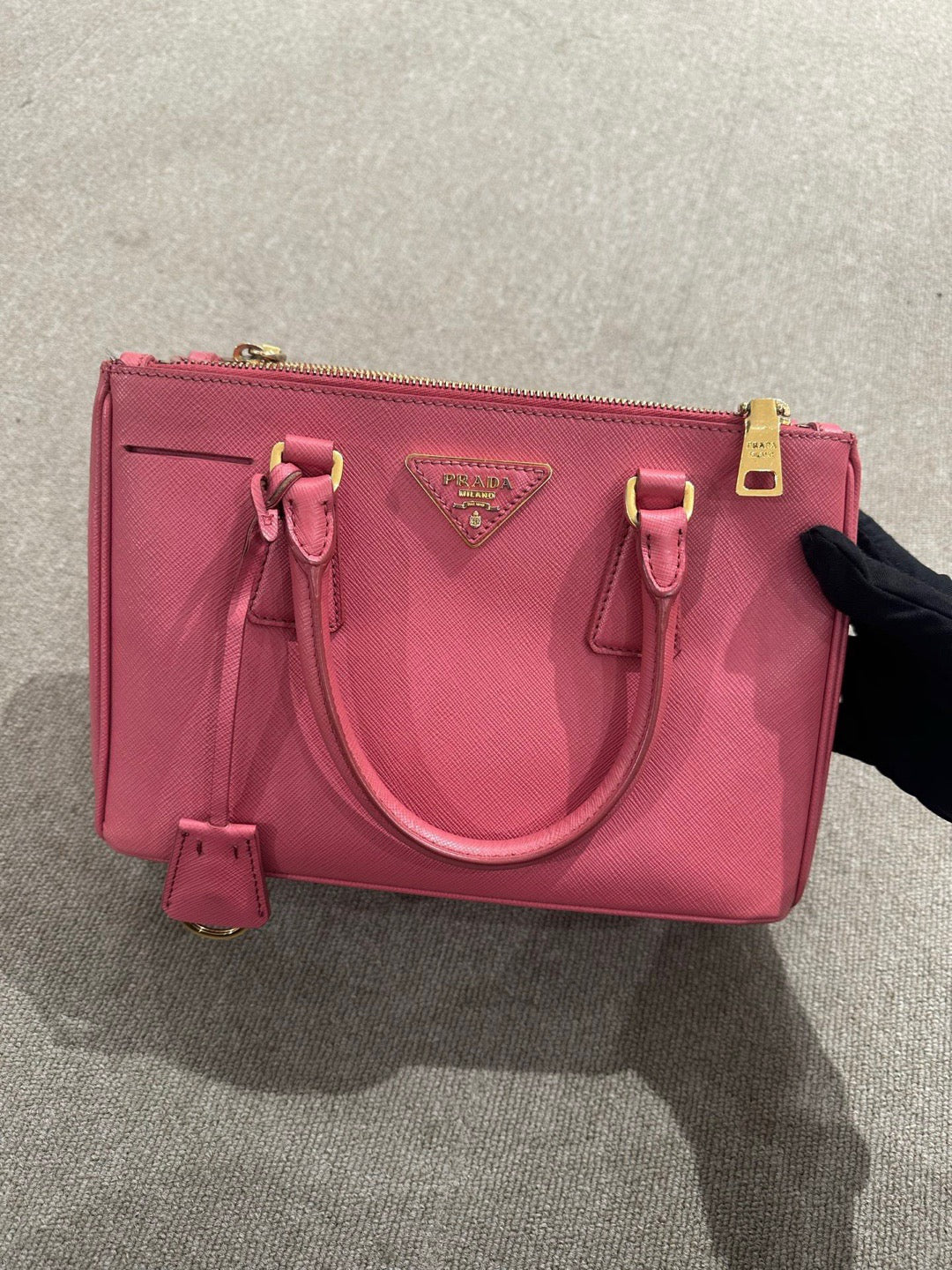Prada - Saffiano Lux Tote - Leather - Pink - (small)