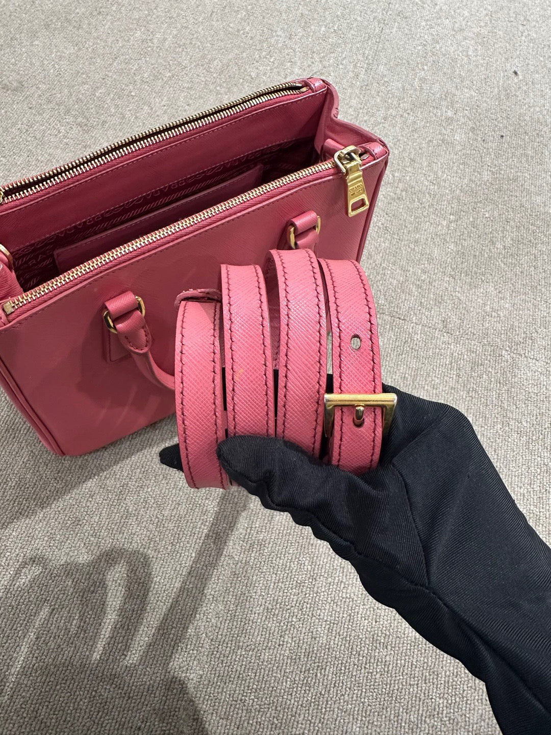Prada - Saffiano Lux Tote - Leather - Pink - (small)