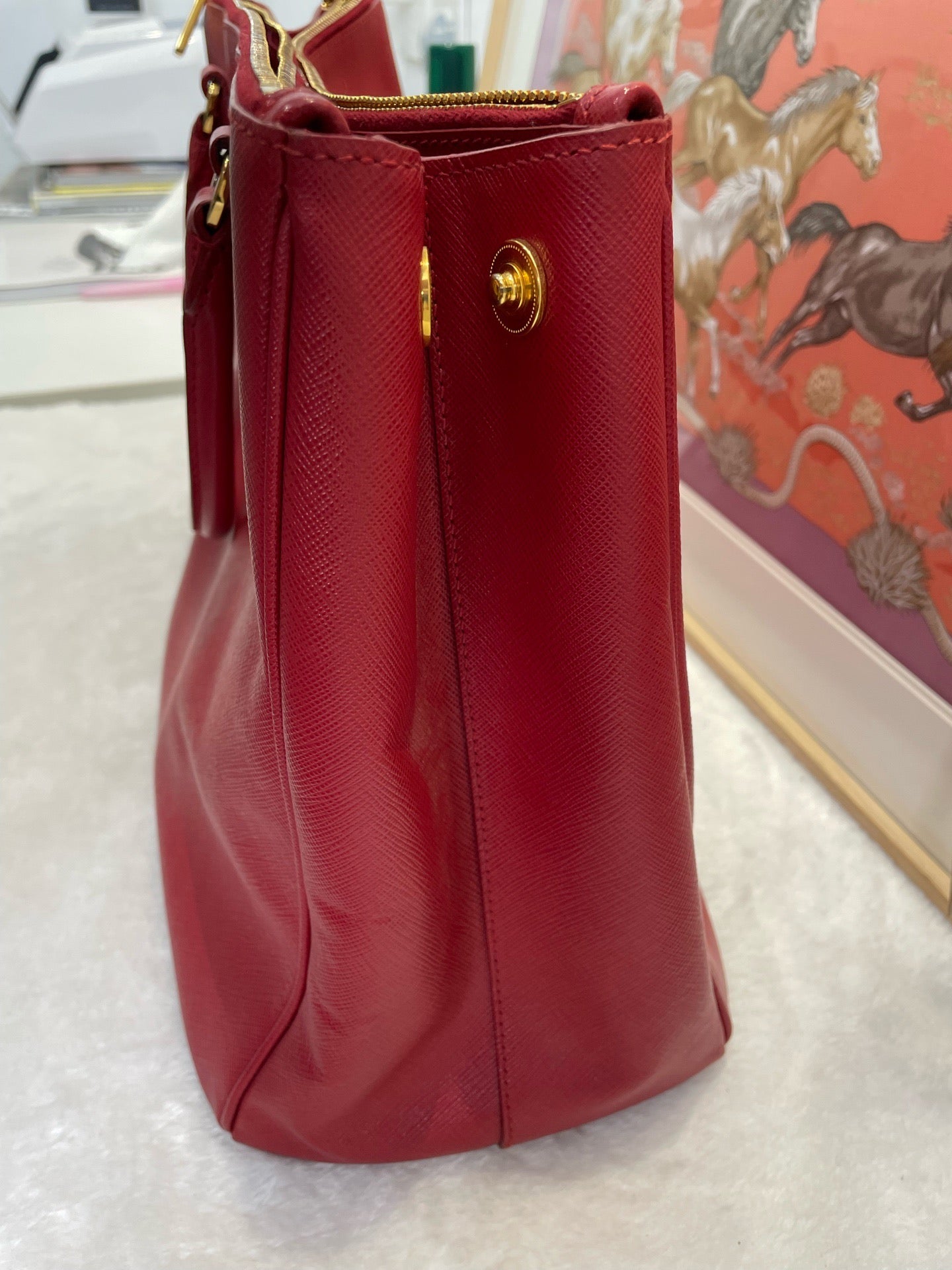 Prada - Saffiano Lux Tote - Leather - Red - (large)