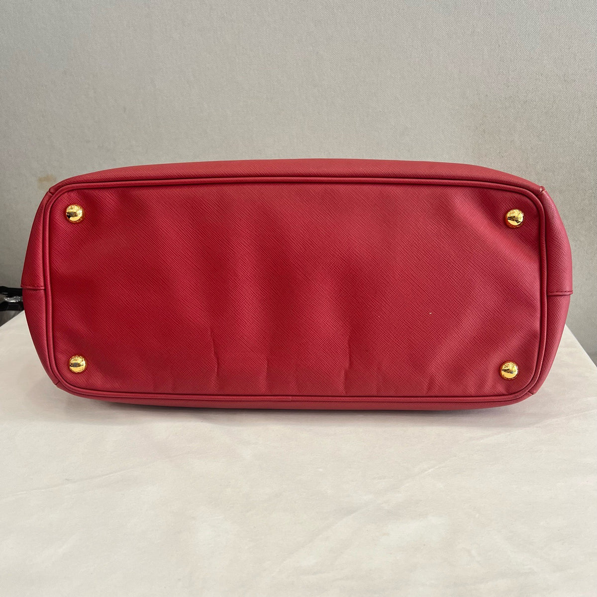 Prada - Saffiano Lux Tote - Leather - Red - (large)