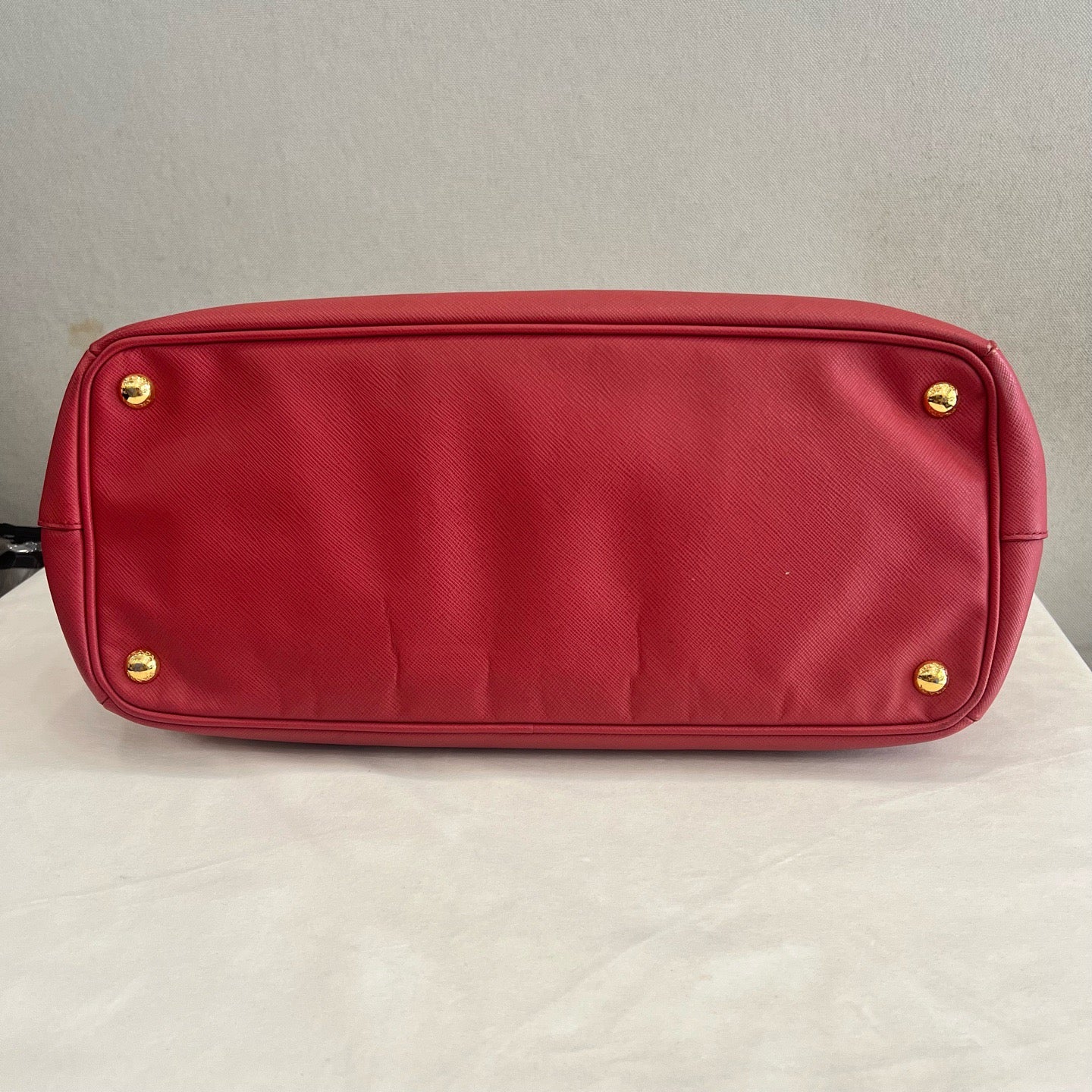Prada - Saffiano Lux Tote - Leather - Red - (large)