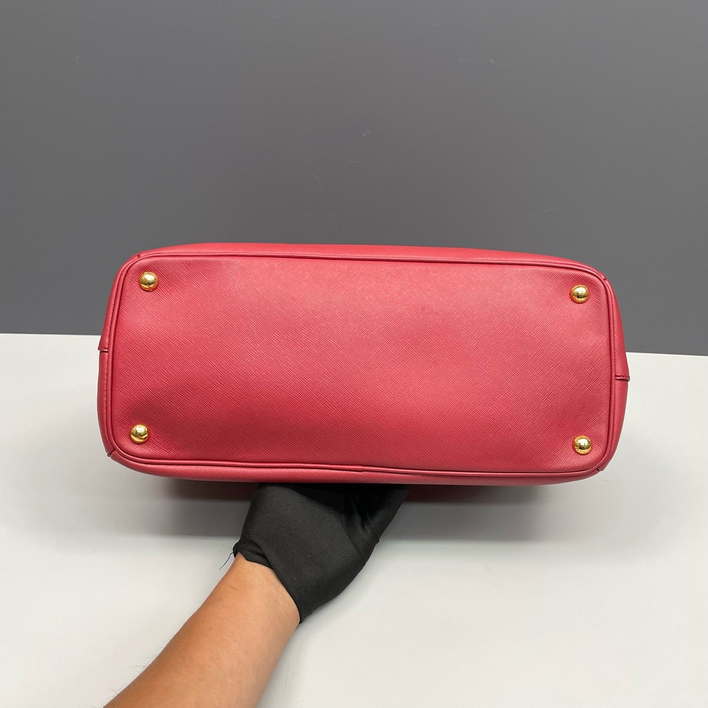 Prada - Saffiano Lux Tote - Leather - Red - (large)