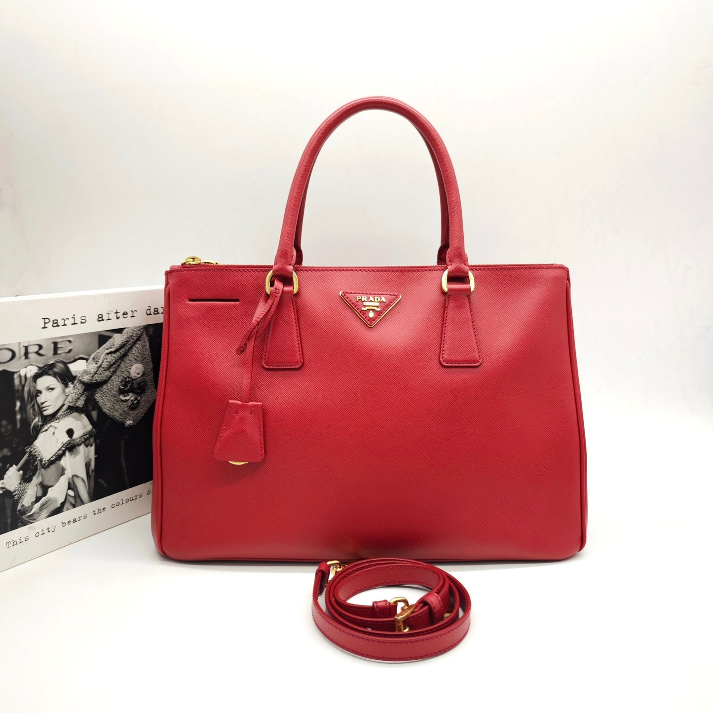 Prada - Saffiano Lux Tote - Leather - Red - (medium)