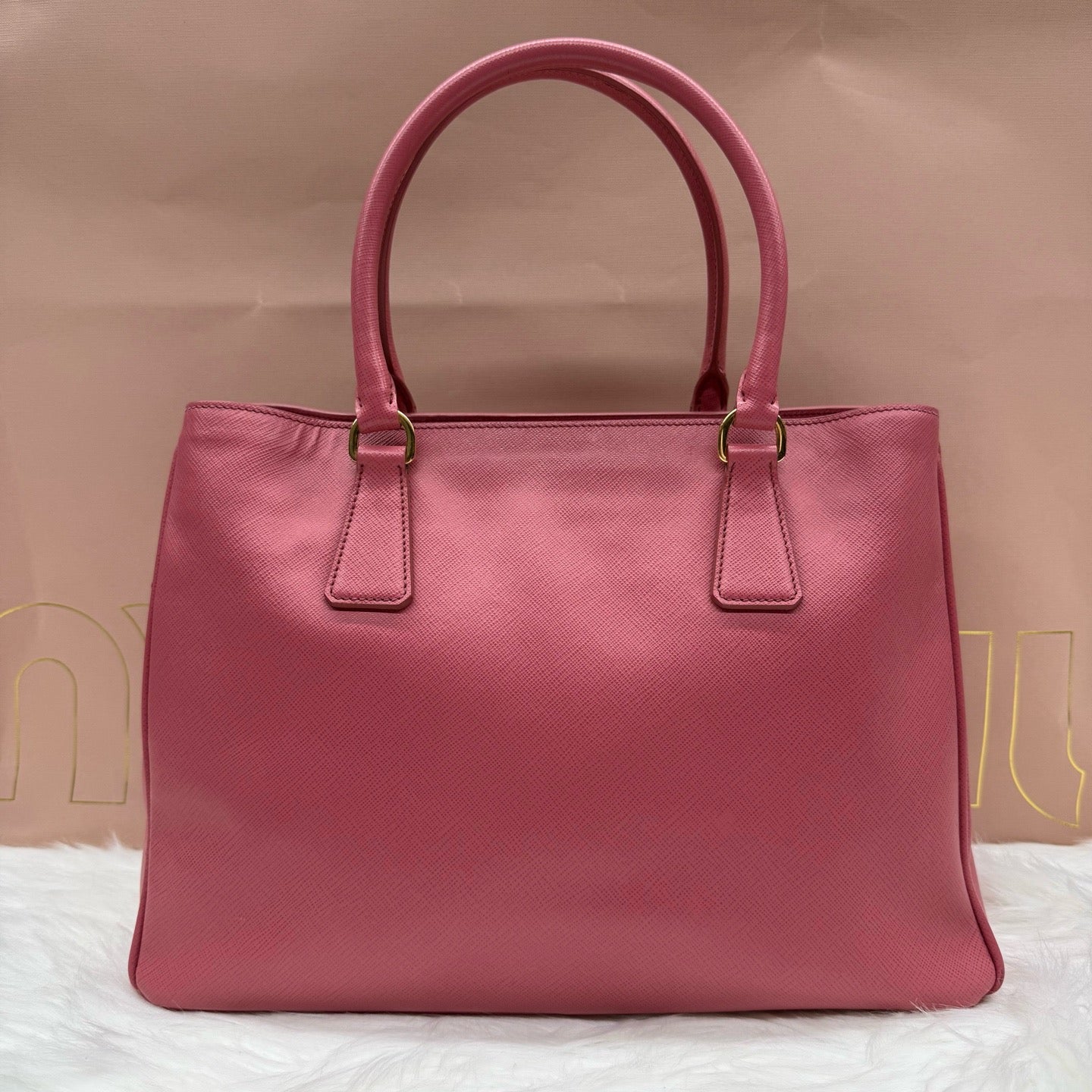 Prada - Saffiano Lux Tote - Leather - Red - (medium)