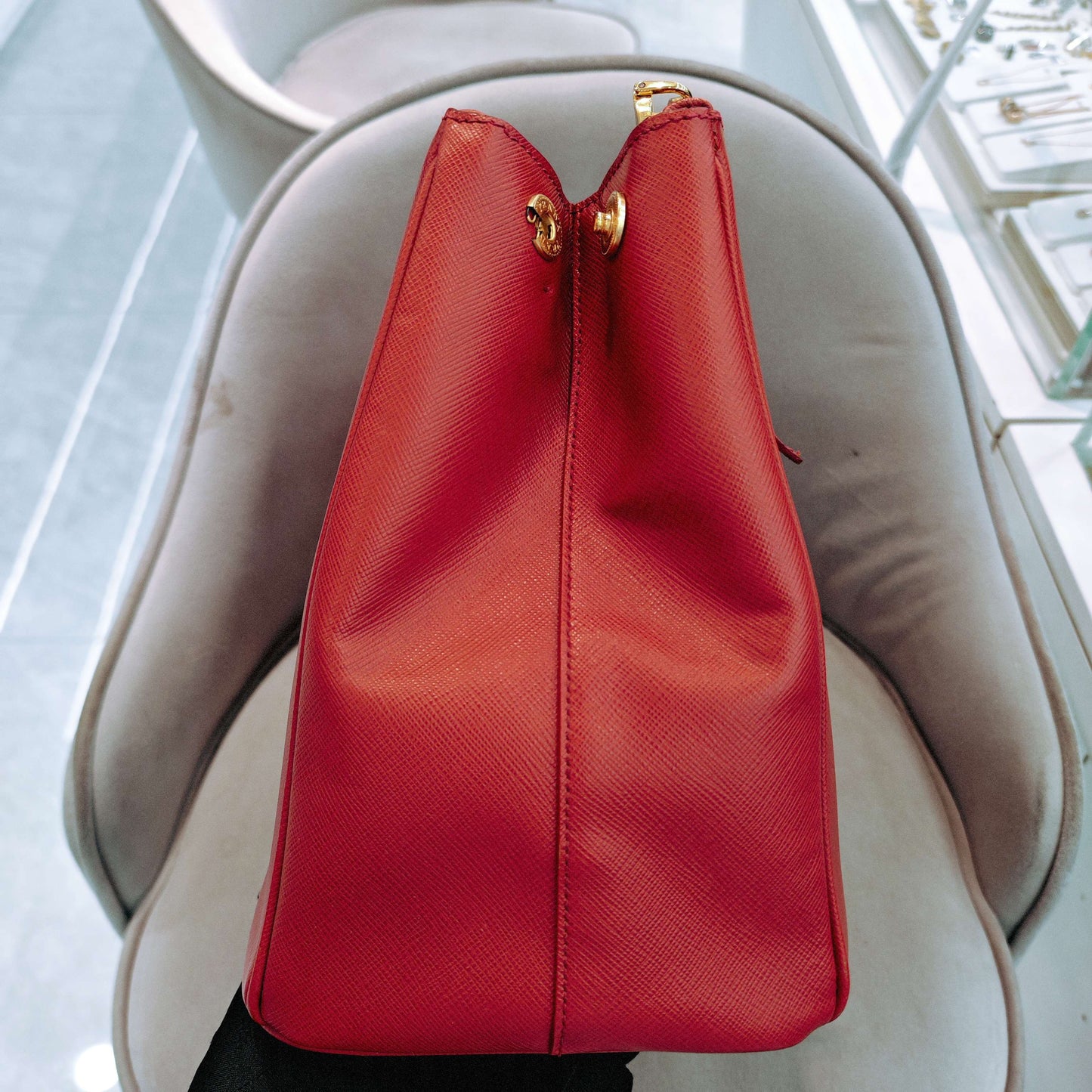 Prada - Saffiano Lux Tote - Leather - Red - (medium)