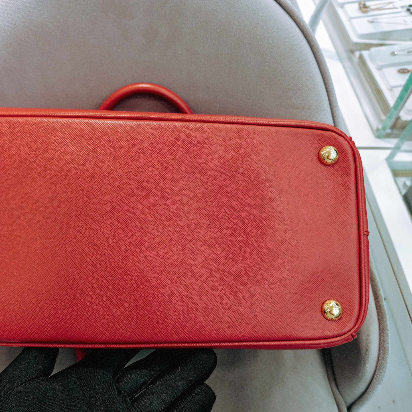 Prada - Saffiano Lux Tote - Leather - Red - (medium)