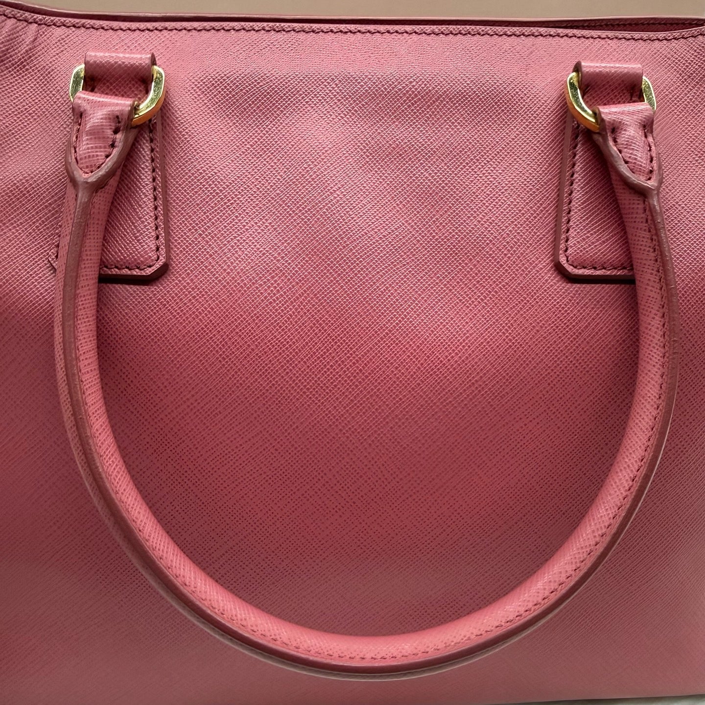 Prada - Saffiano Lux Tote - Leather - Red - (medium)