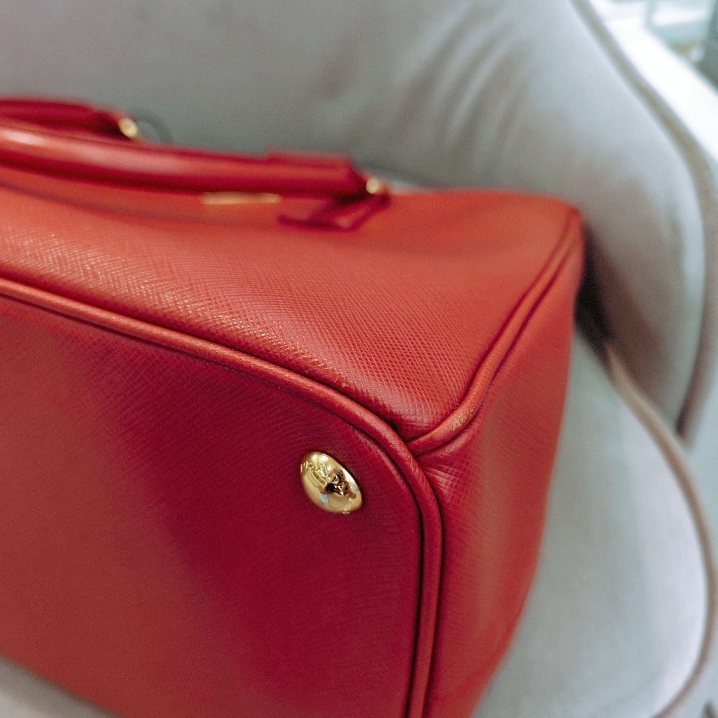 Prada - Saffiano Lux Tote - Leather - Red - (medium)