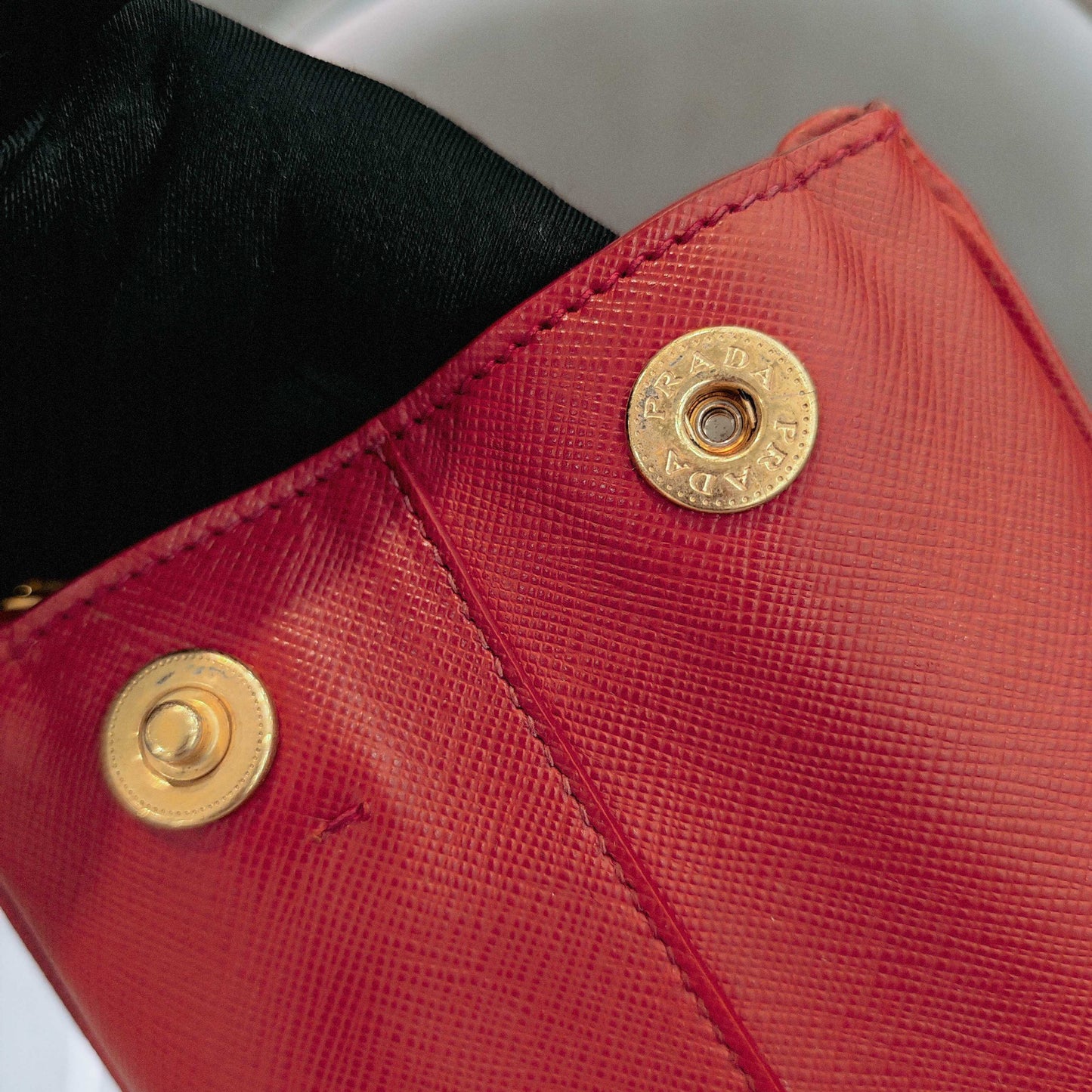 Prada - Saffiano Lux Tote - Leather - Red - (medium)