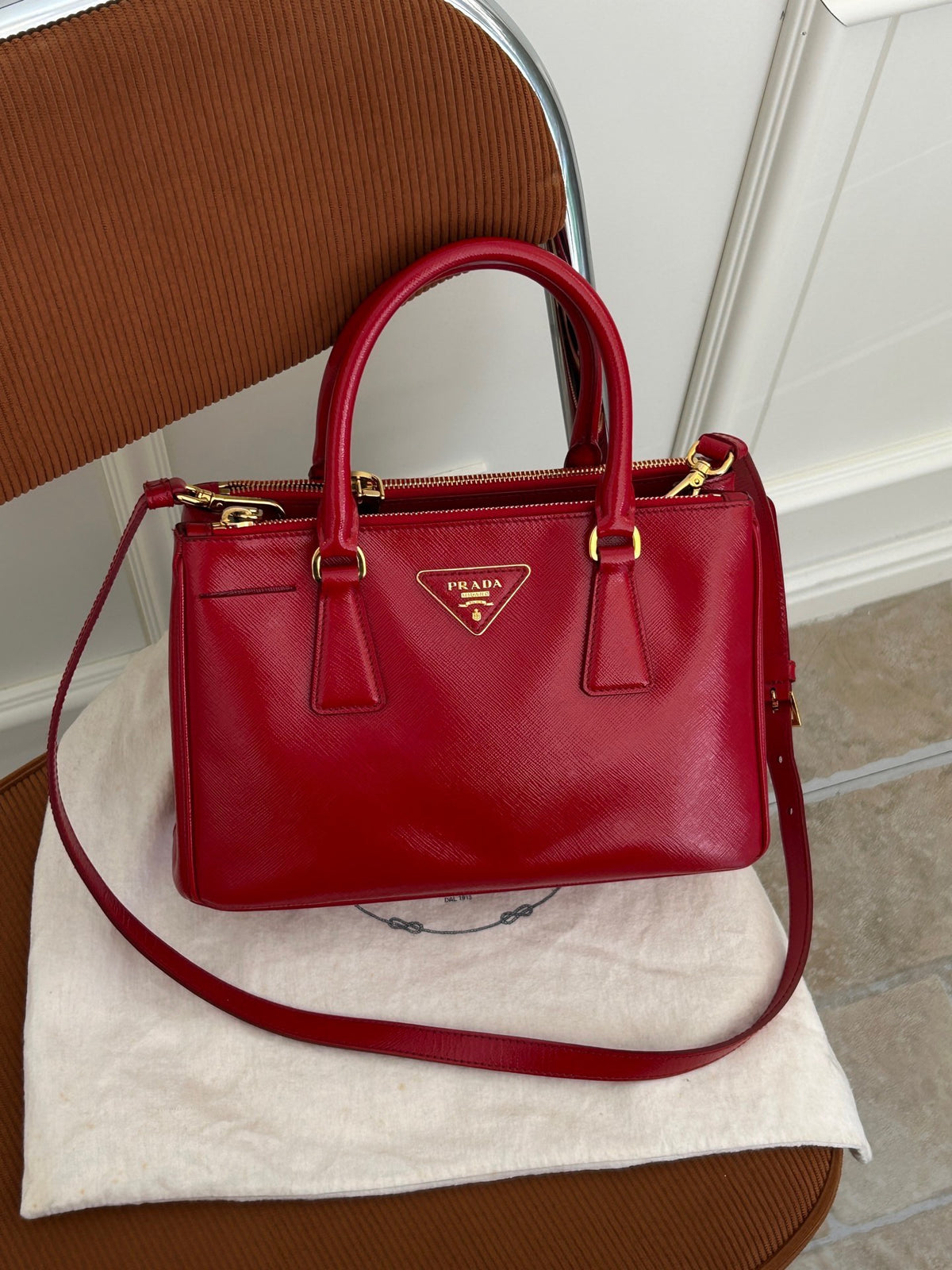 Prada - Saffiano Lux Tote - Leather - Red - (small)