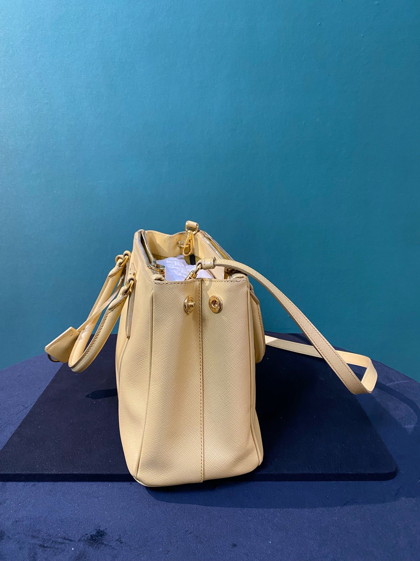 Prada - Saffiano Lux Tote - Leather - Yellow - (medium)