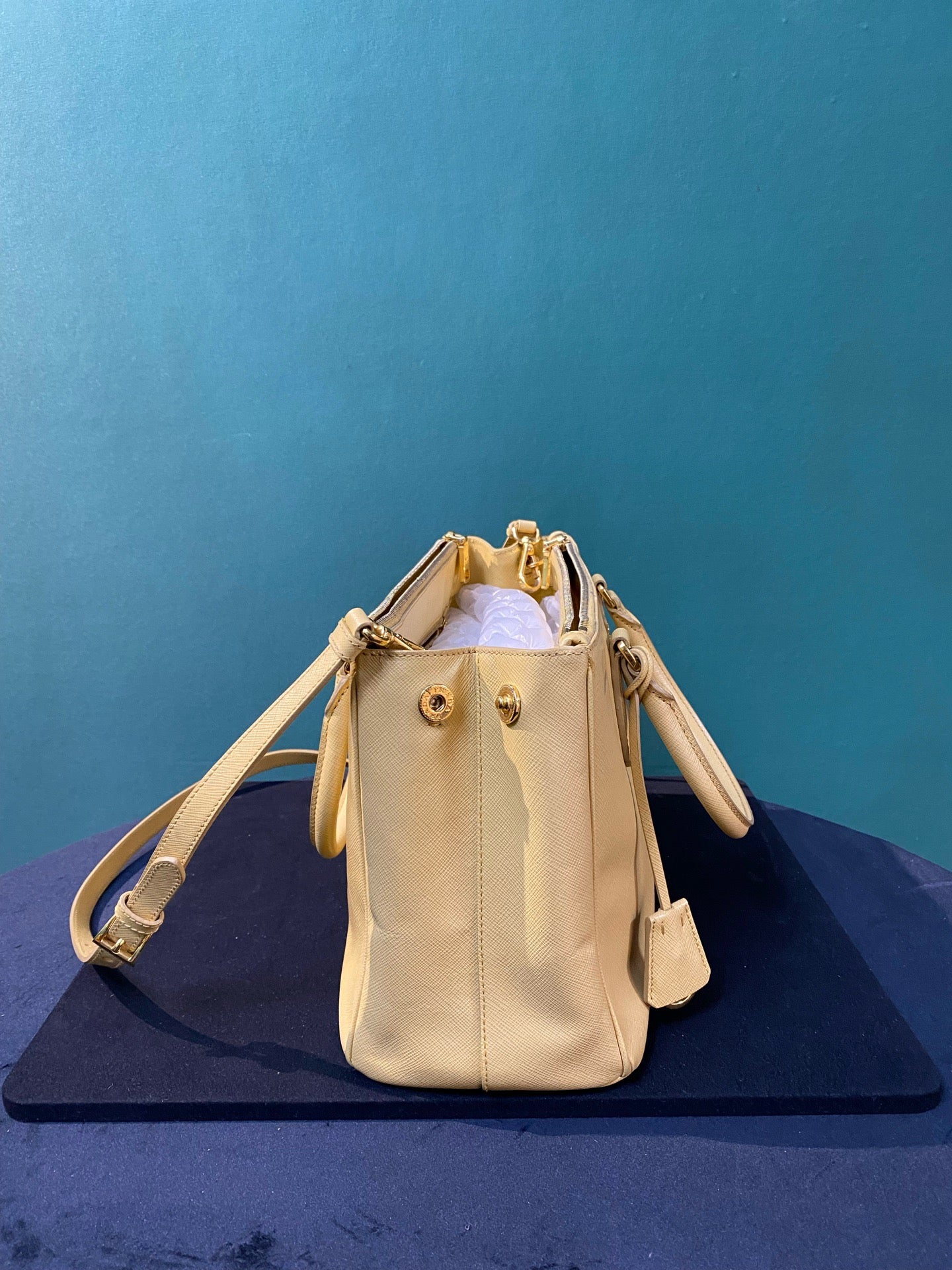 Prada - Saffiano Lux Tote - Leather - Yellow - (medium)