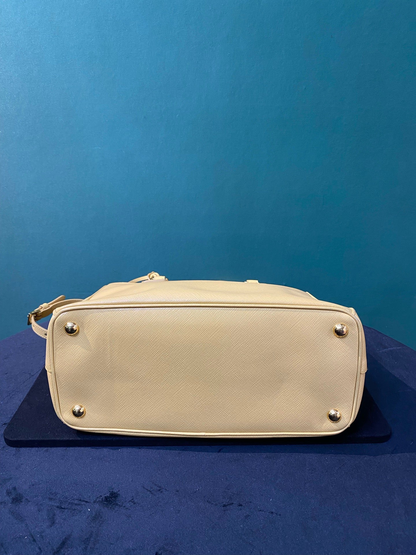 Prada - Saffiano Lux Tote - Leather - Yellow - (medium)