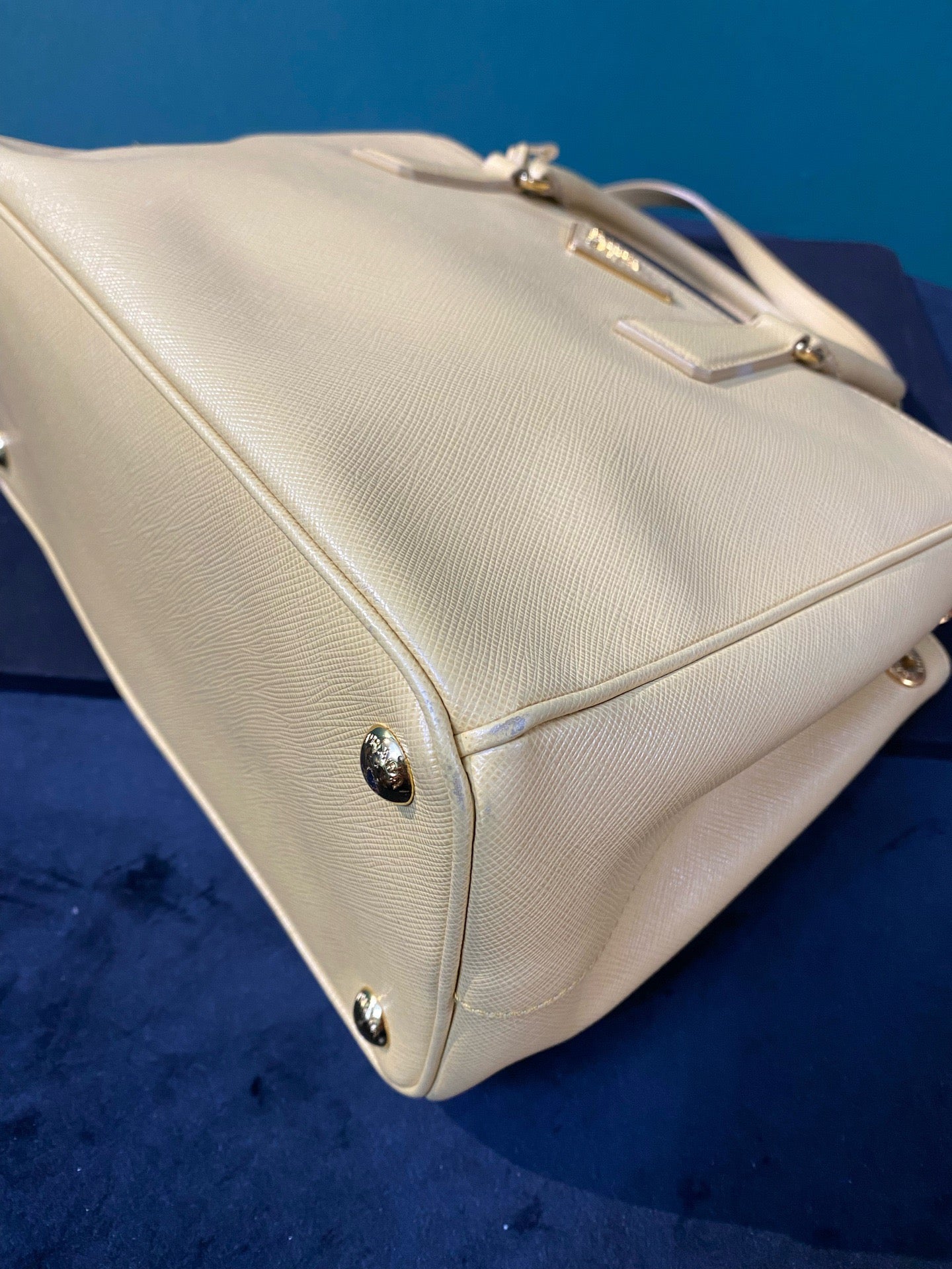 Prada - Saffiano Lux Tote - Leather - Yellow - (medium)
