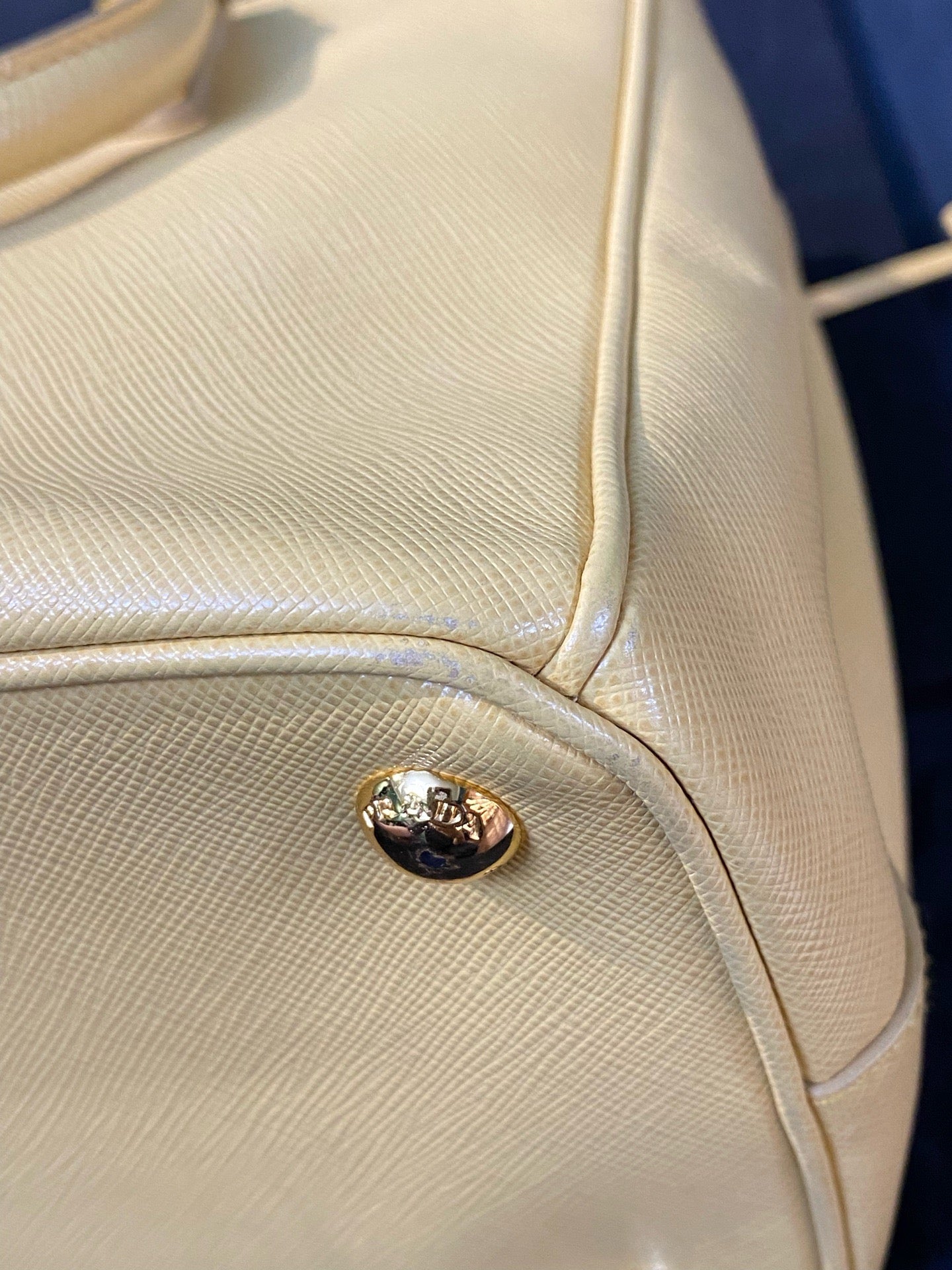 Prada - Saffiano Lux Tote - Leather - Yellow - (medium)