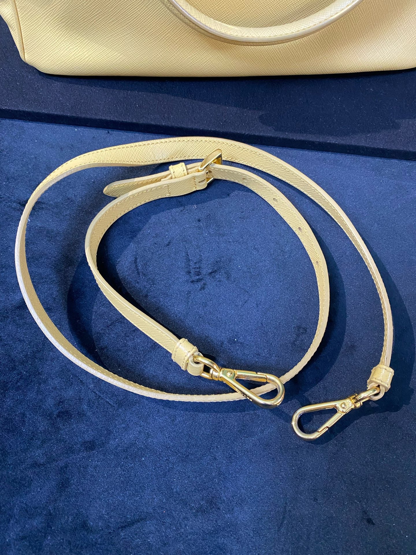 Prada - Saffiano Lux Tote - Leather - Yellow - (medium)