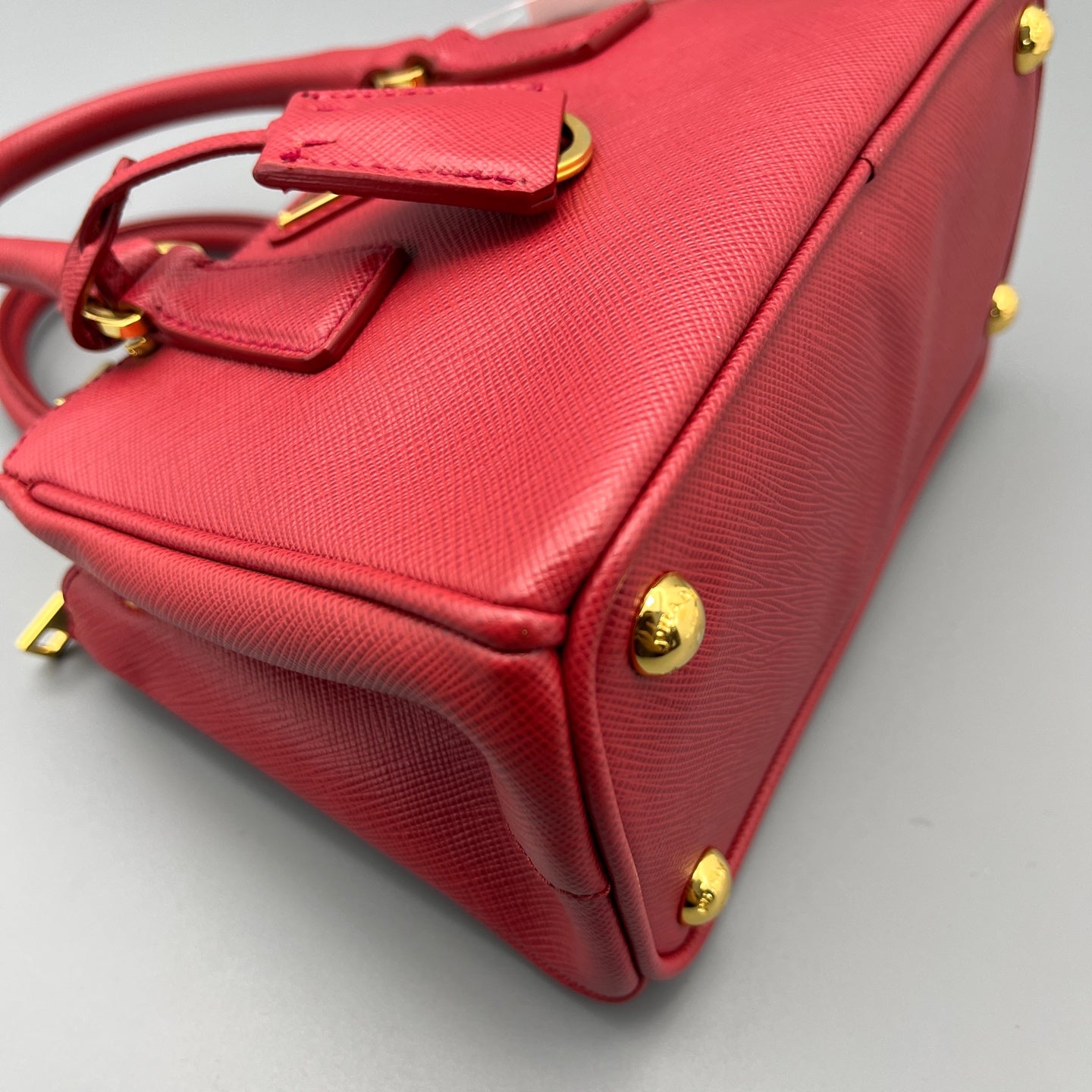 Prada - Saffiano Lux Tote Mini - Saffiano Leather - Red - (mini)