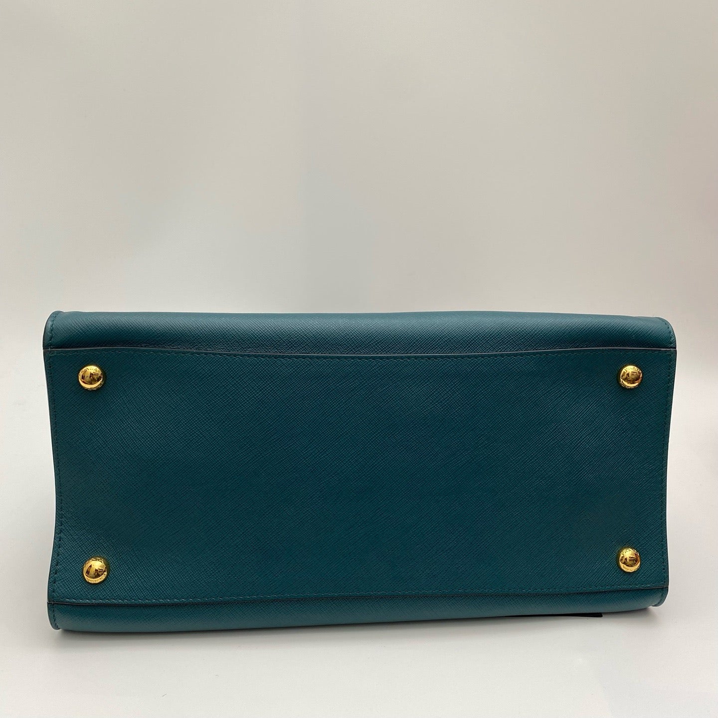 Prada - Saffiano Lux Tote - Saffiano leather - Green - (Medium)