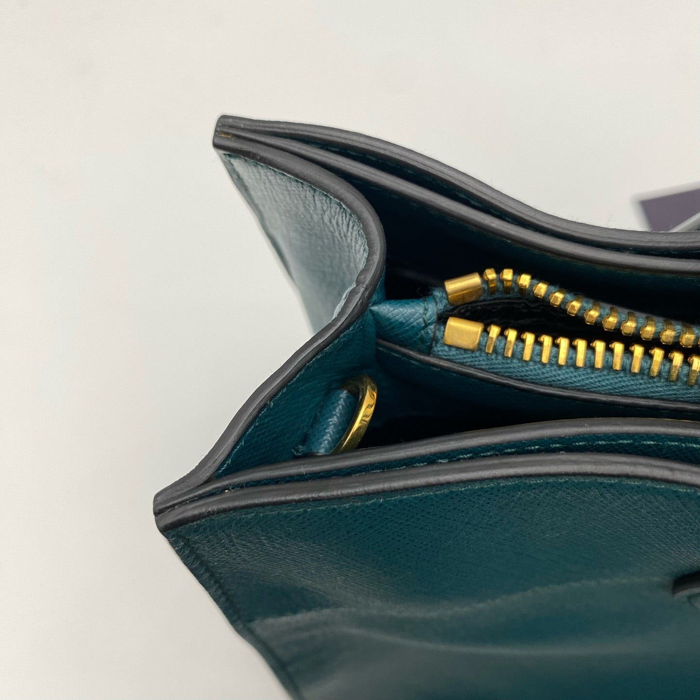 Prada - Saffiano Lux Tote - Saffiano leather - Green - (Medium)