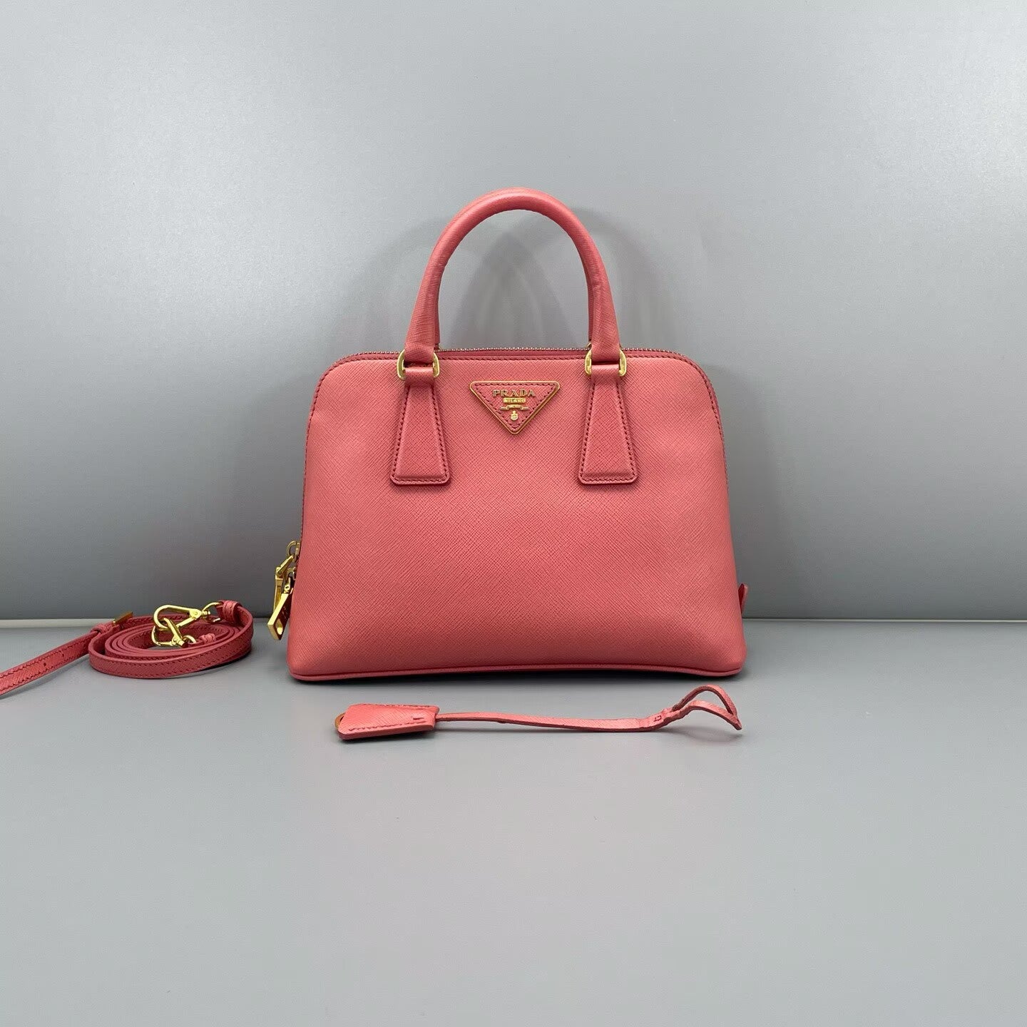 Prada - Saffiano Lux Tote - Saffiano leather - Rose Pink - (small)