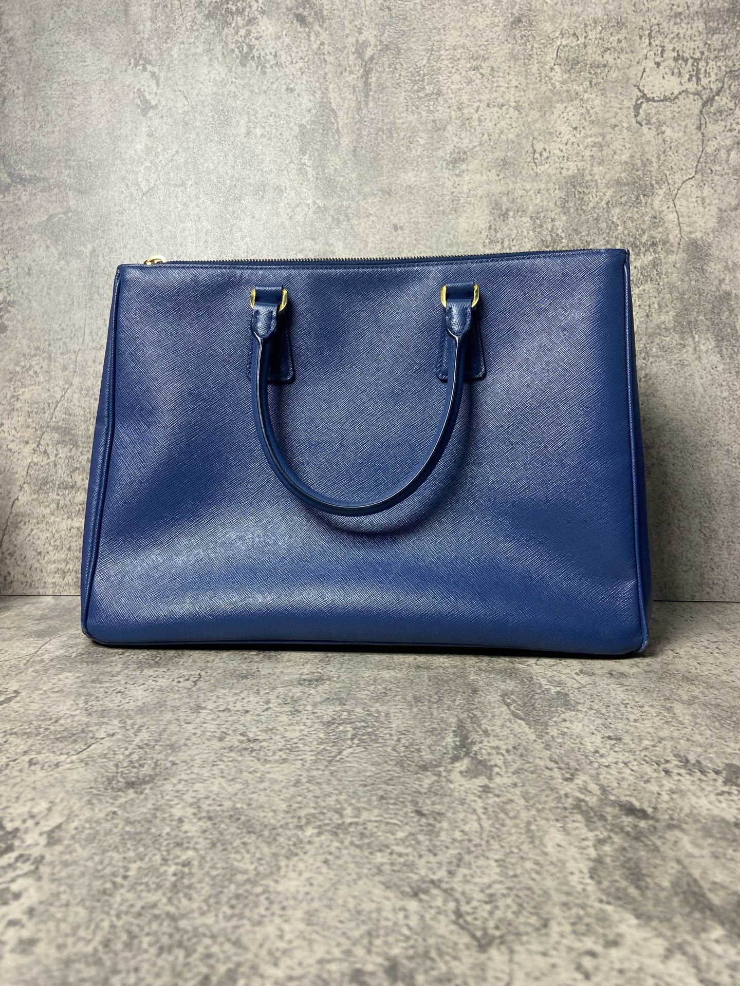 Prada - Saffiano Tote - Leather - Blue - (large)