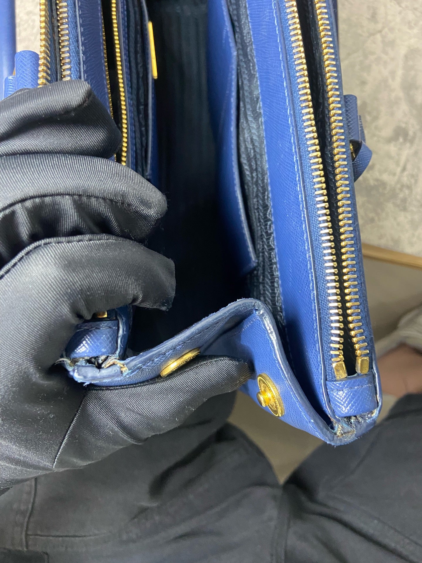 Prada - Saffiano Tote - Leather - Blue - (large)