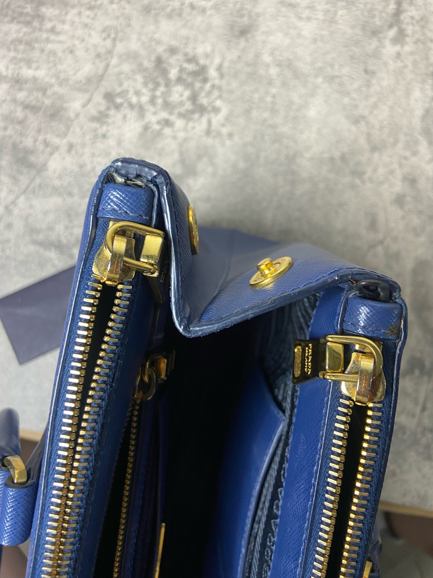 Prada - Saffiano Tote - Leather - Blue - (large)
