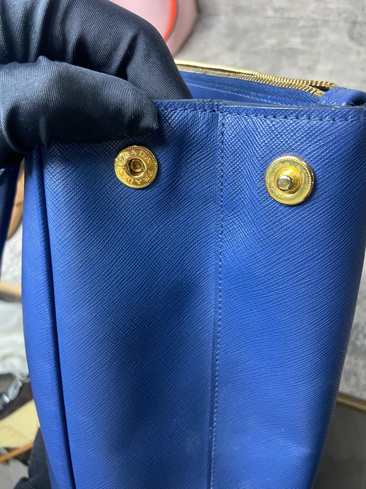 Prada - Saffiano Tote - Leather - Blue - (large)