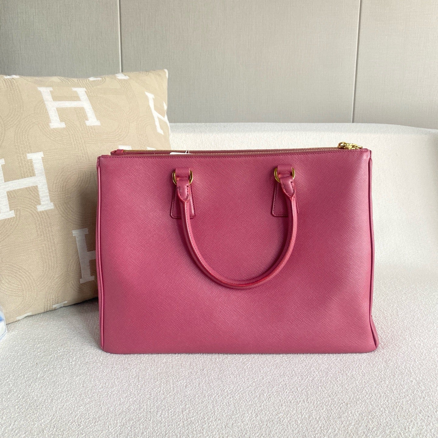 Prada - Saffiano Tote - Leather - Pink - (large)